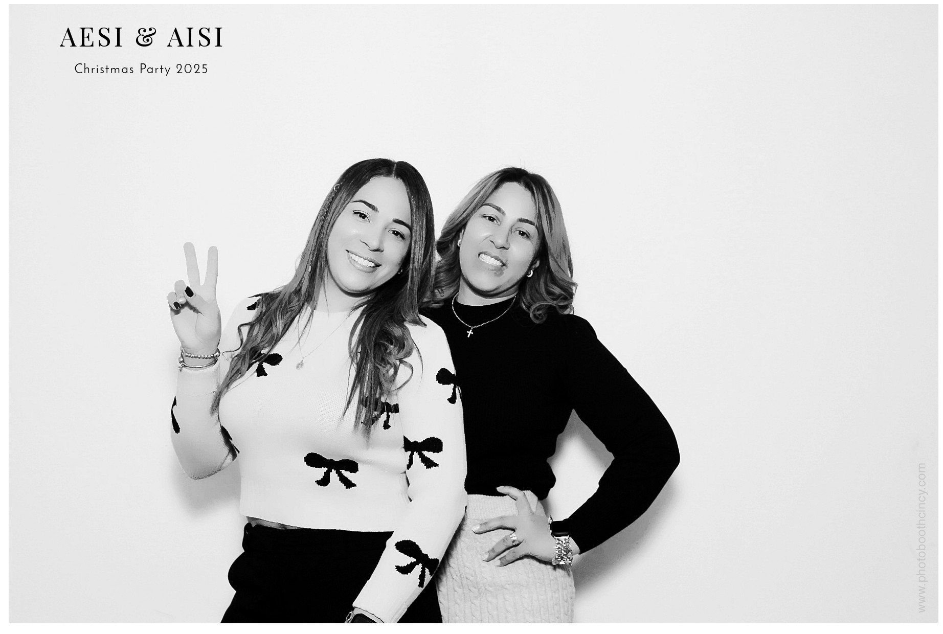 AESI & AISI Christmas party | View more photos from the event at gallery.photoboothcincy.com/u/PhotoBoothCincy/AESI-AISI-Christmas-party