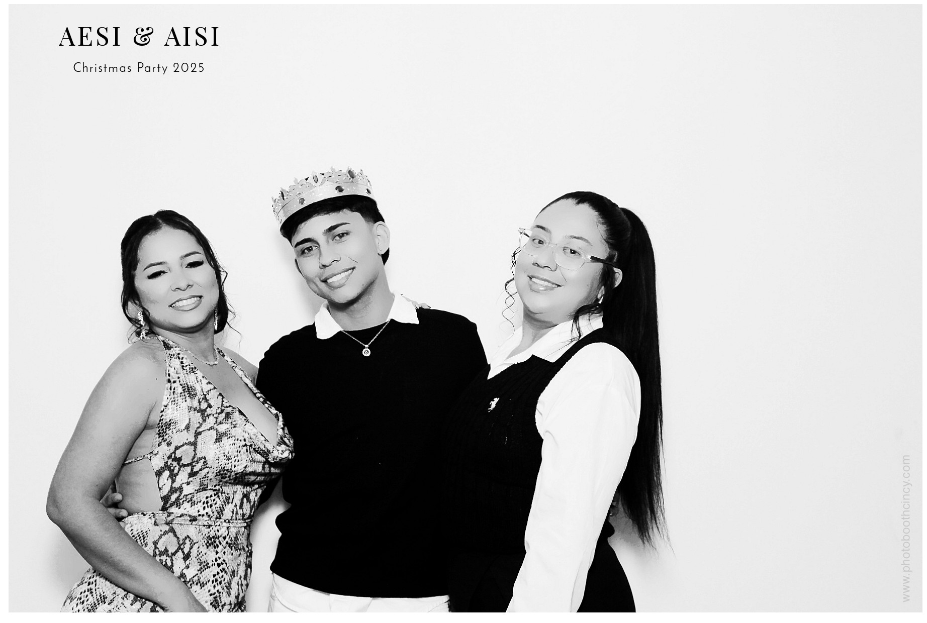 AESI & AISI Christmas party | View more photos from the event at gallery.photoboothcincy.com/u/PhotoBoothCincy/AESI-AISI-Christmas-party