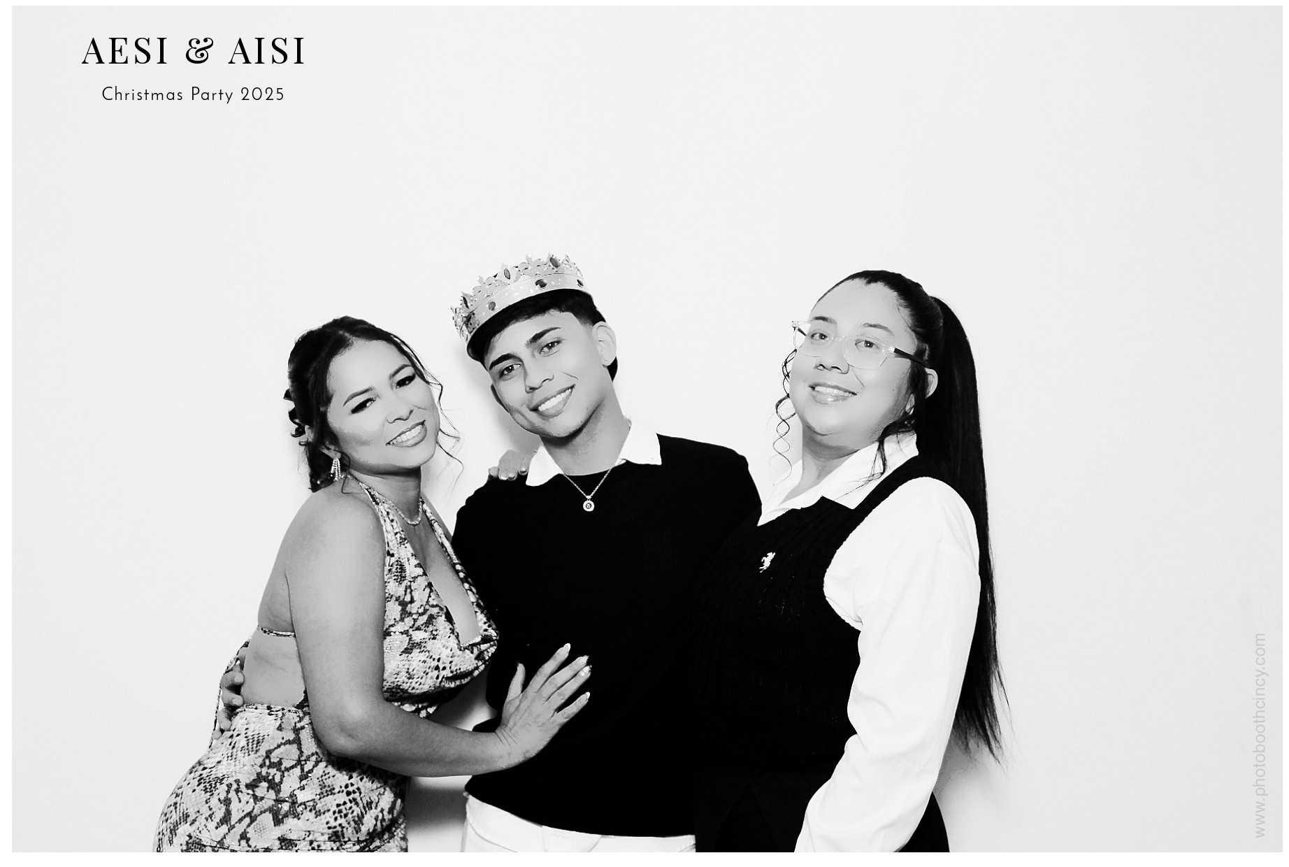 AESI & AISI Christmas party | View more photos from the event at gallery.photoboothcincy.com/u/PhotoBoothCincy/AESI-AISI-Christmas-party