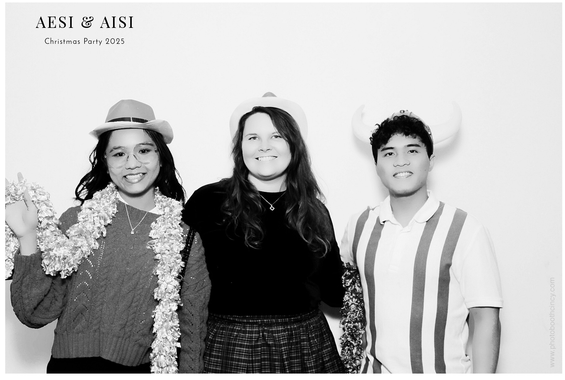 AESI & AISI Christmas party | View more photos from the event at gallery.photoboothcincy.com/u/PhotoBoothCincy/AESI-AISI-Christmas-party