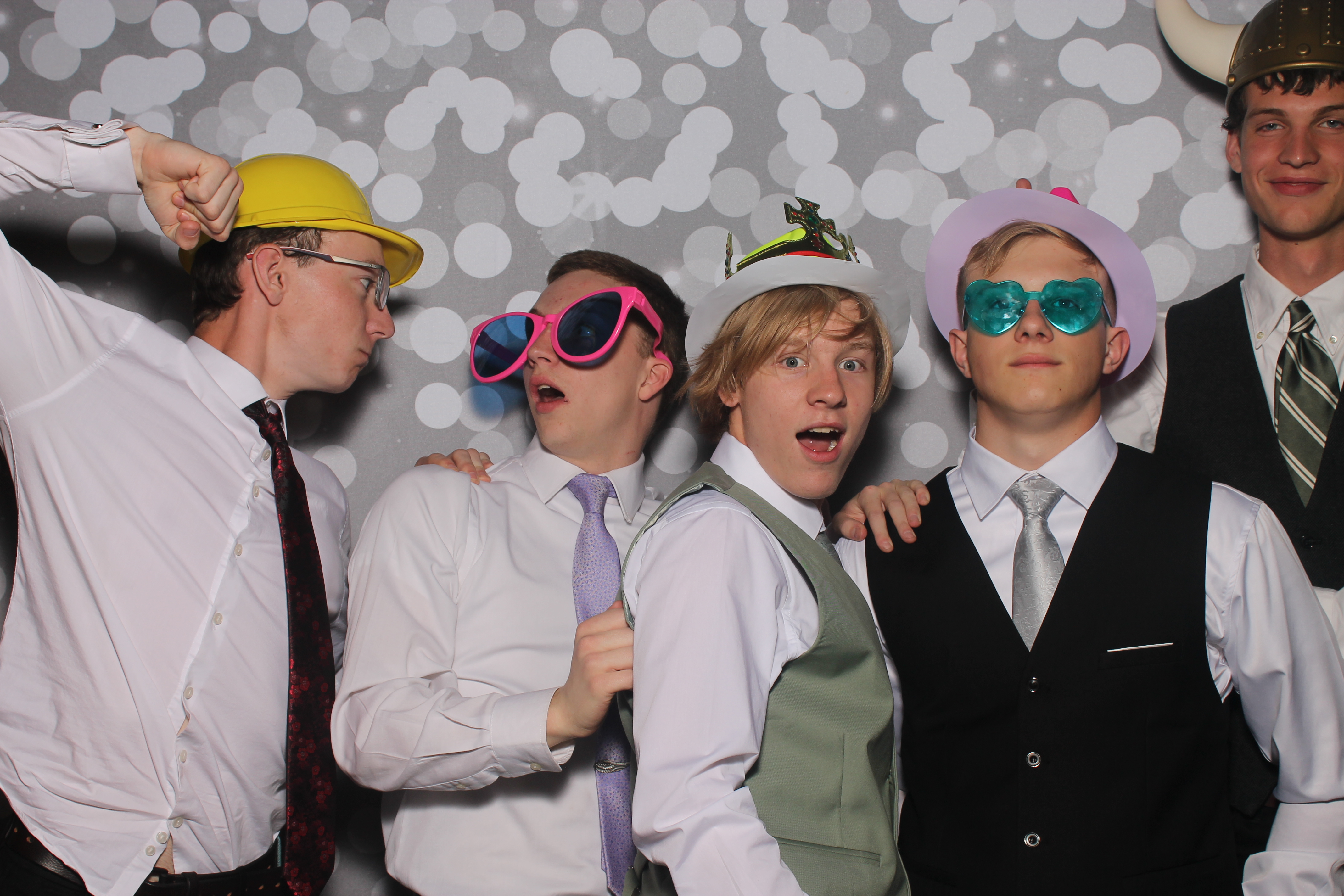 AMHEA Prom 2025 | View more photos from the event at gallery.photoboothcincy.com/u/PhotoBoothCincy/AMHEA-Prom-2025