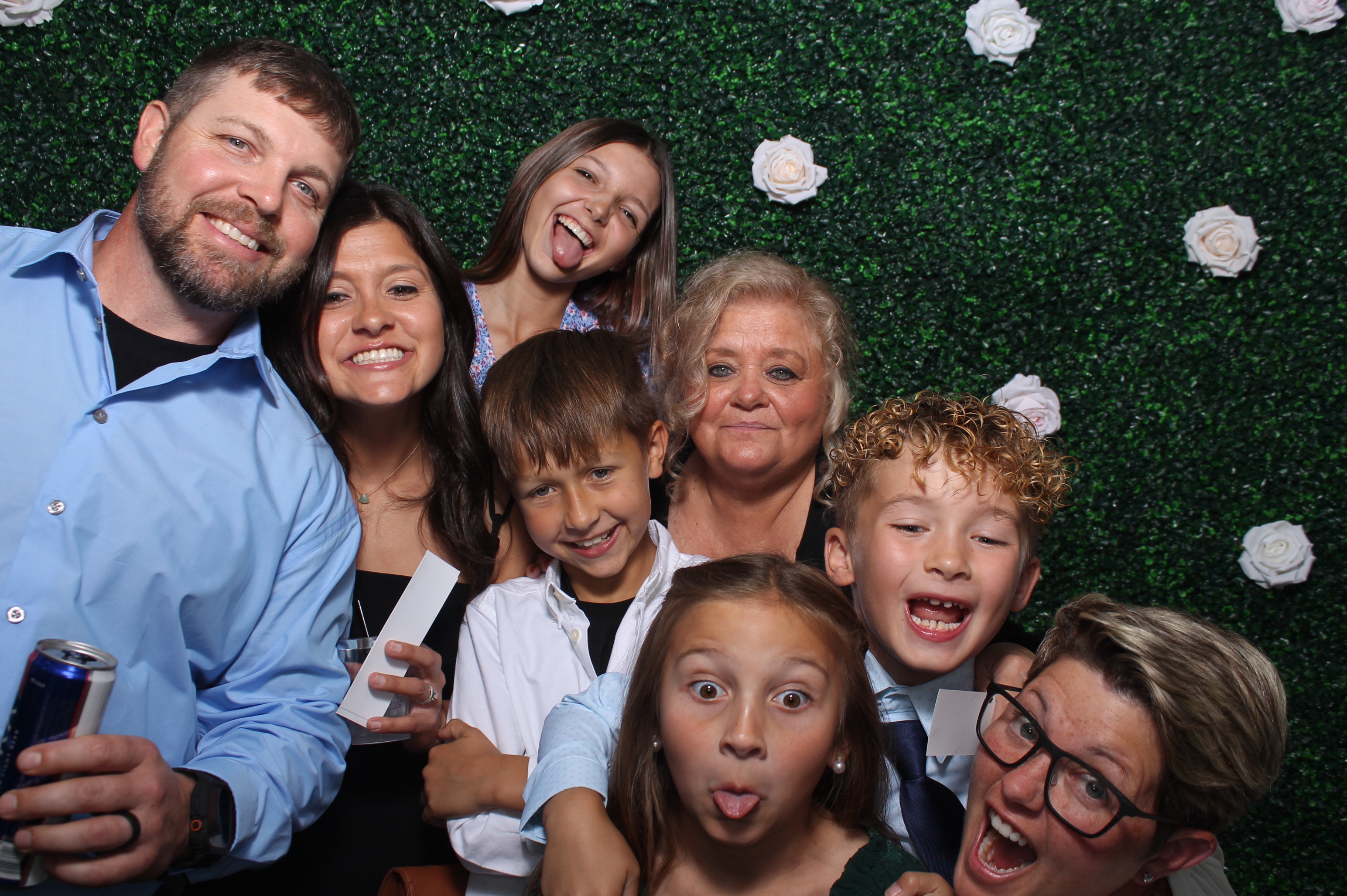 Aaron & Taylor | View more photos from the event at gallery.photoboothcincy.com/u/PhotoBoothCincy/Aaron-Taylor