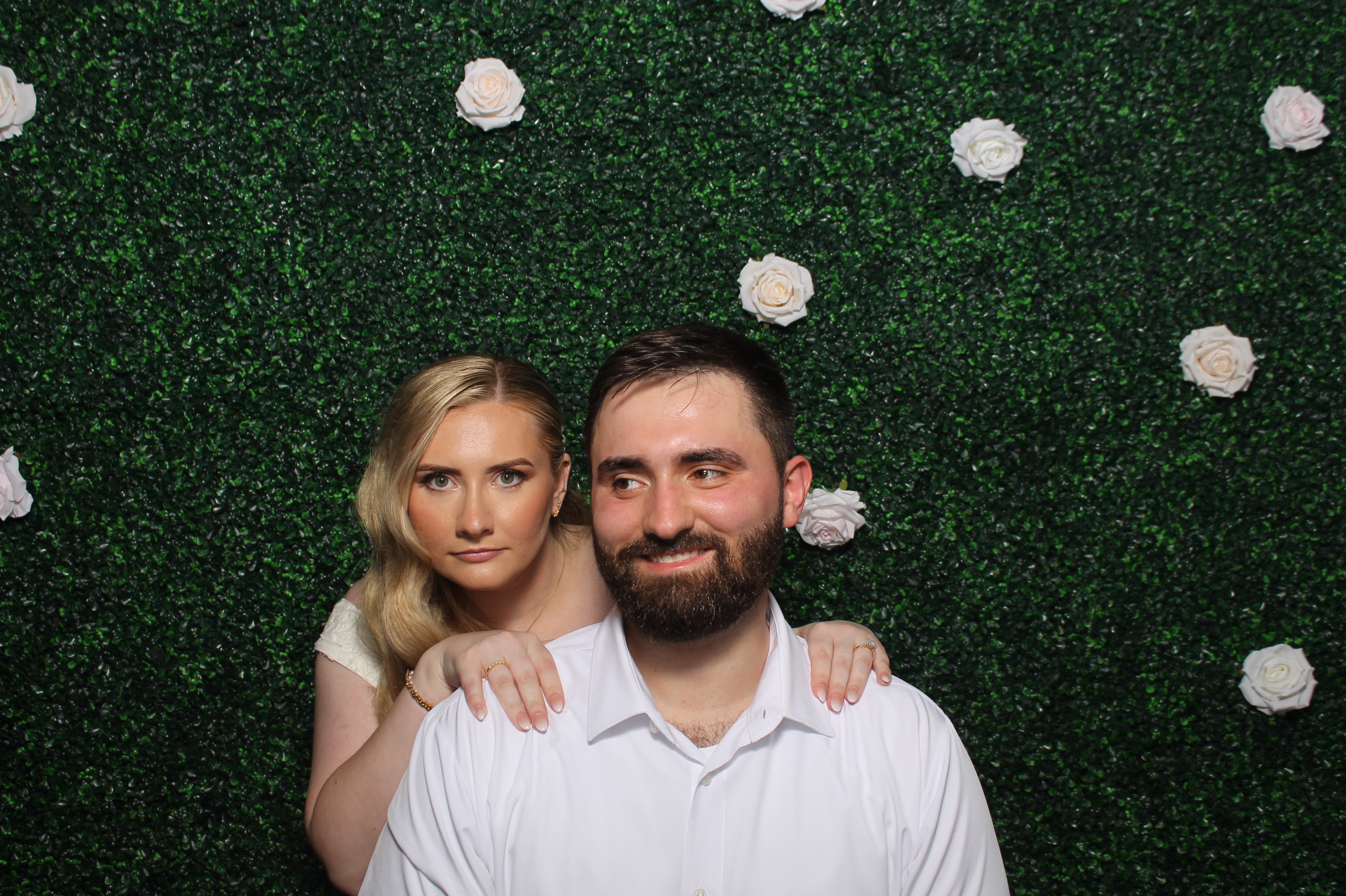 Aaron & Taylor | View more photos from the event at gallery.photoboothcincy.com/u/PhotoBoothCincy/Aaron-Taylor
