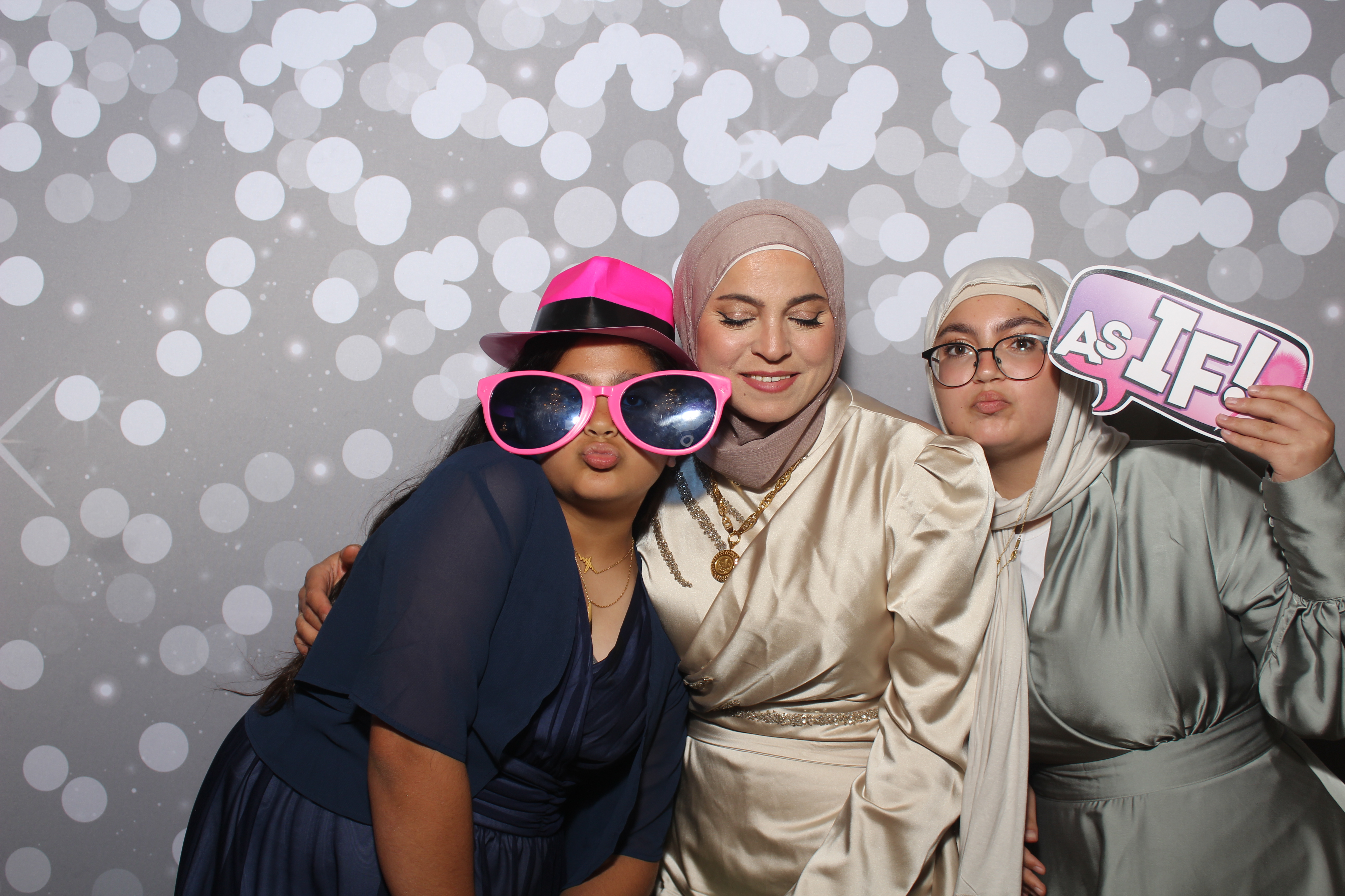 Abdelrahman & Sondos | View more photos from the event at gallery.photoboothcincy.com/u/PhotoBoothCincy/Abdelrahman-Sondos