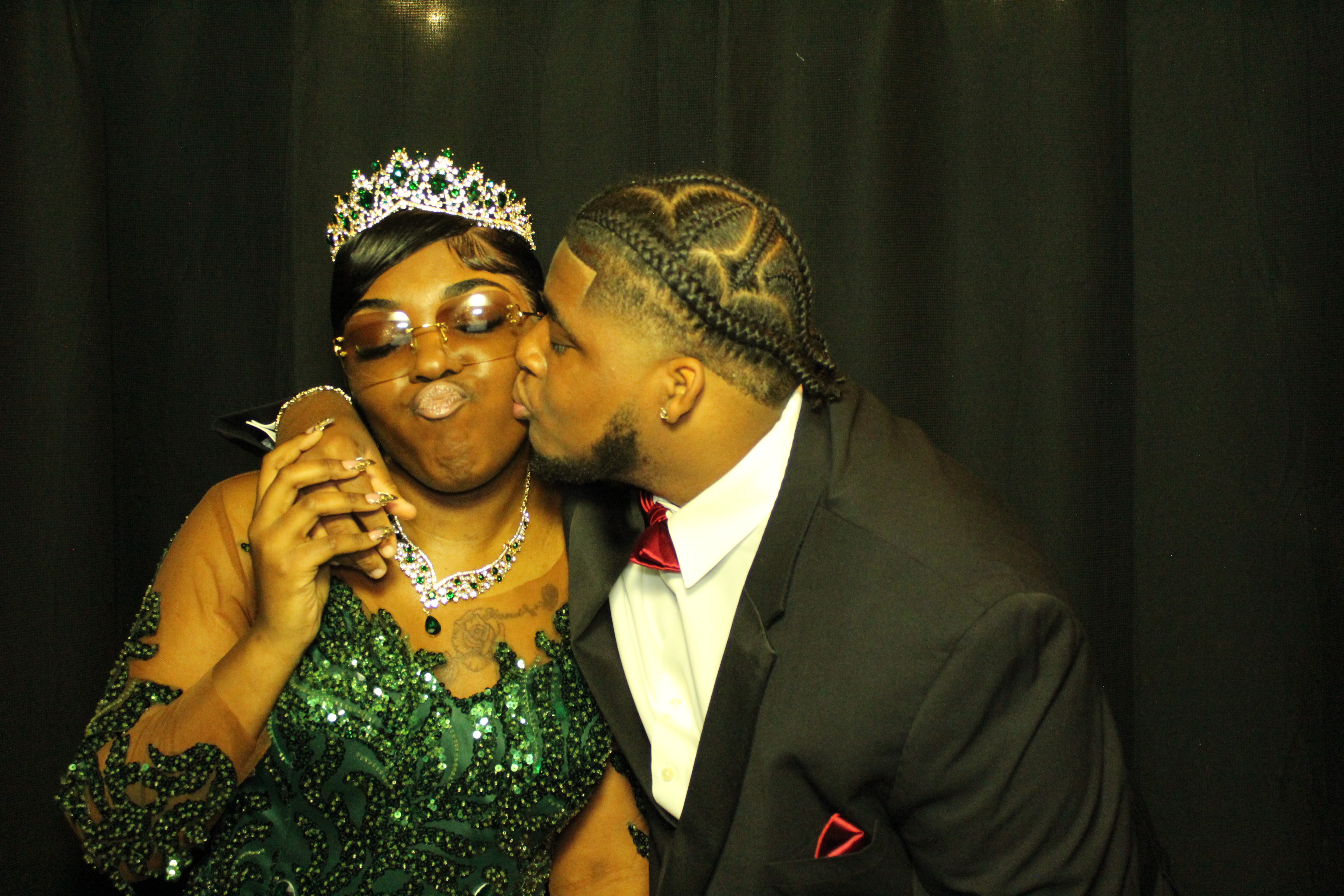 Aiken High School Prom 2025 | View more photos from the event at gallery.photoboothcincy.com/u/PhotoBoothCincy/Aiken-High-School-Prom-2025