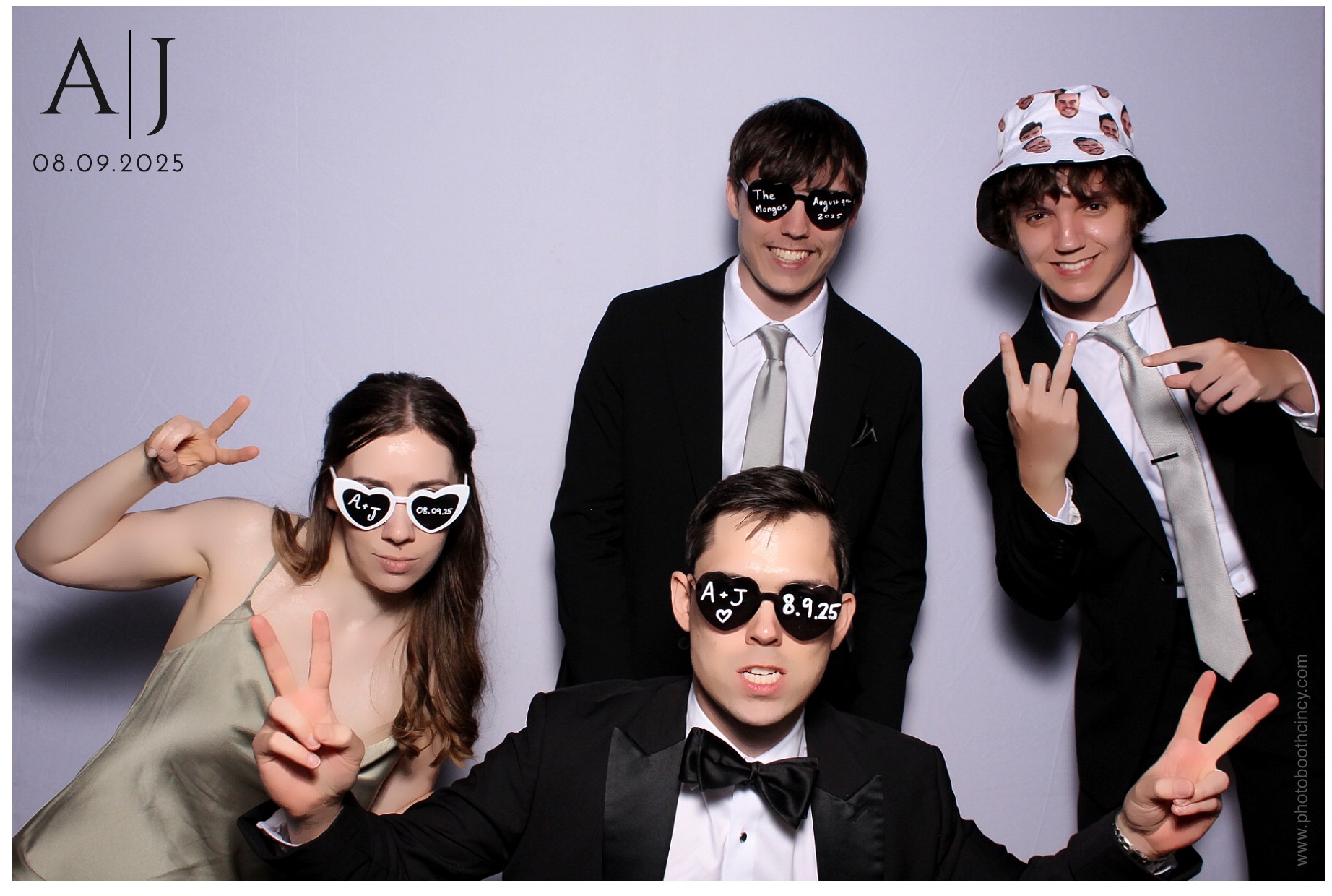 Alexa & Jack | View more photos from the event at gallery.photoboothcincy.com/u/PhotoBoothCincy/Alexa-Jack