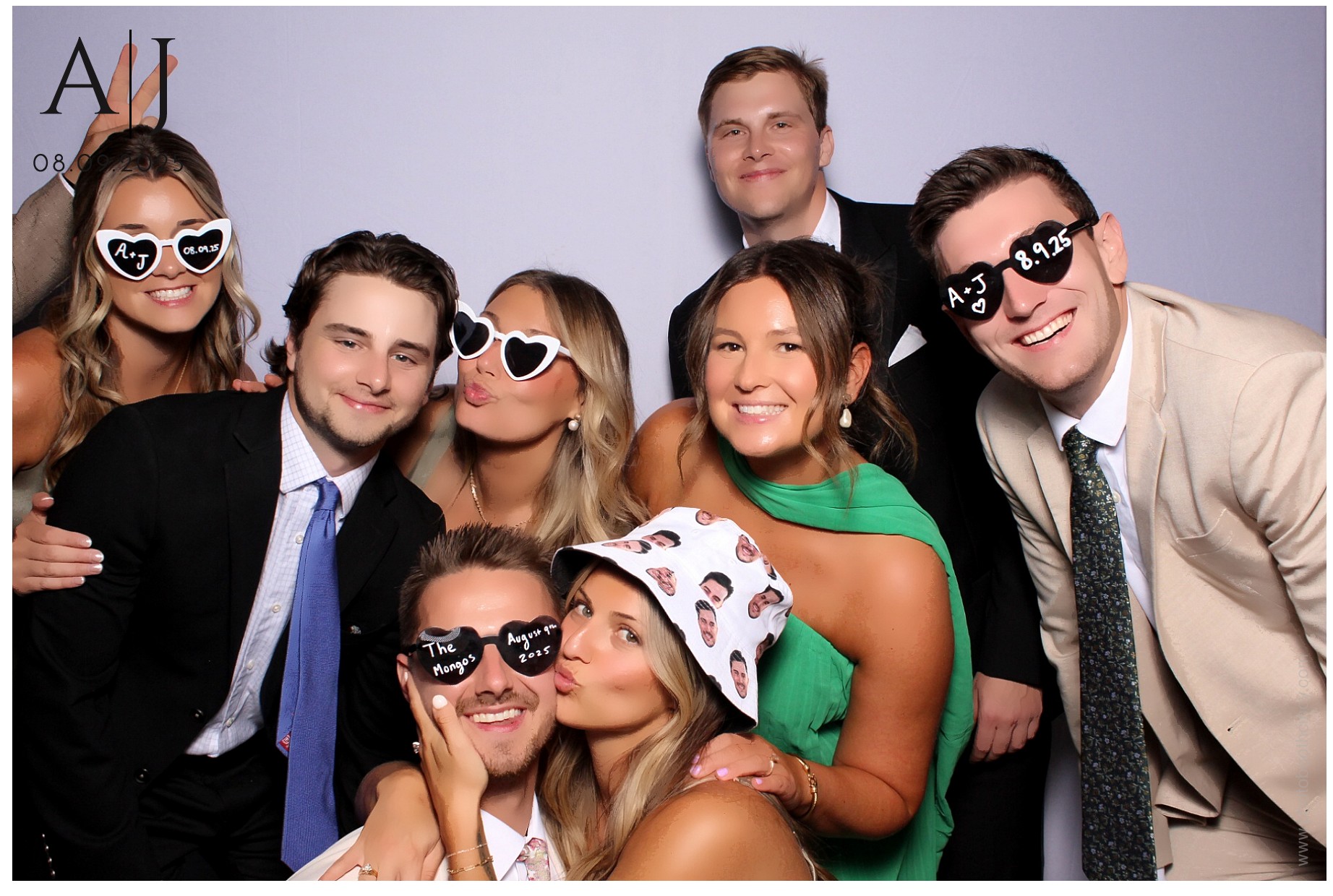 Alexa & Jack | View more photos from the event at gallery.photoboothcincy.com/u/PhotoBoothCincy/Alexa-Jack