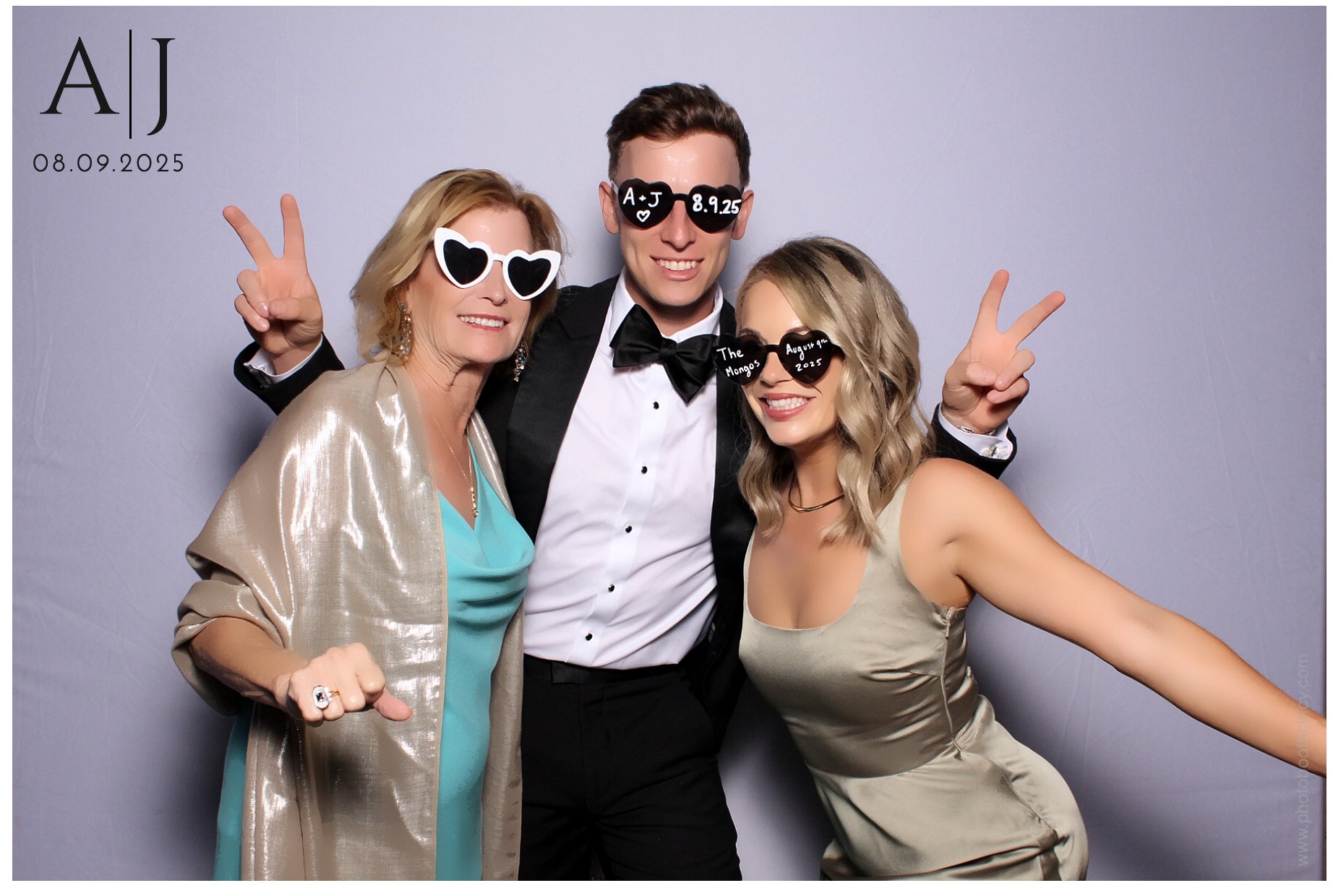 Alexa & Jack | View more photos from the event at gallery.photoboothcincy.com/u/PhotoBoothCincy/Alexa-Jack