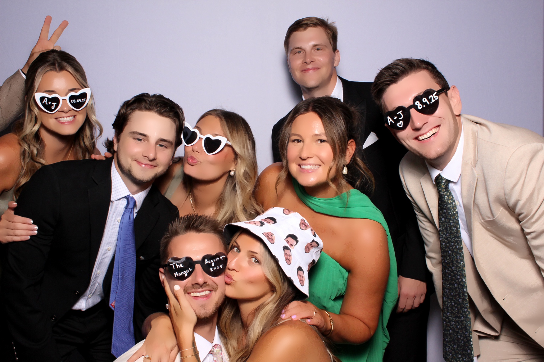 Alexa & Jack | View more photos from the event at gallery.photoboothcincy.com/u/PhotoBoothCincy/Alexa-Jack