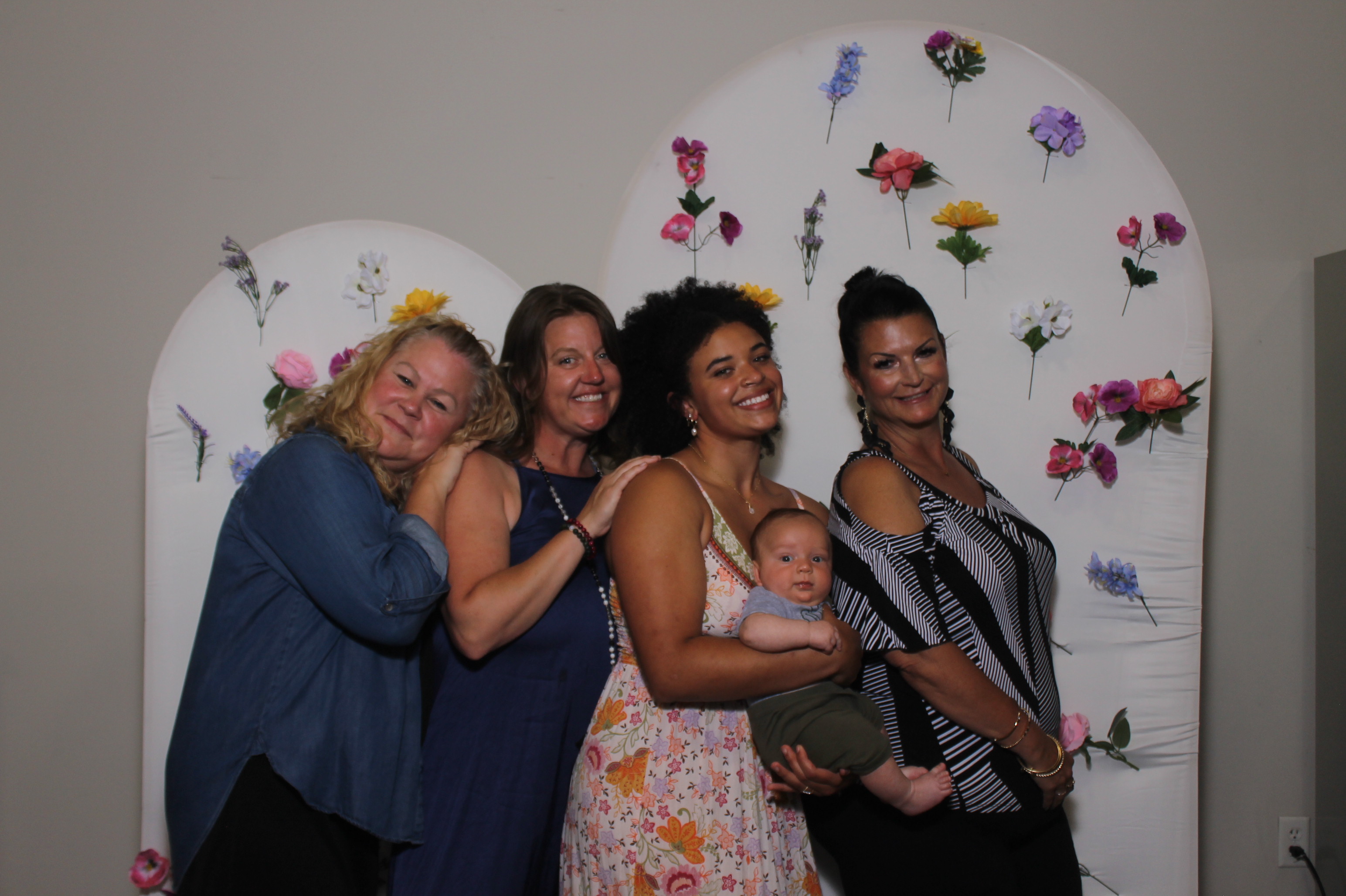 Aliana & Cloey's Grad Party | View more photos from the event at gallery.photoboothcincy.com/u/PhotoBoothCincy/Aliana-Cloeys-Grad-Party