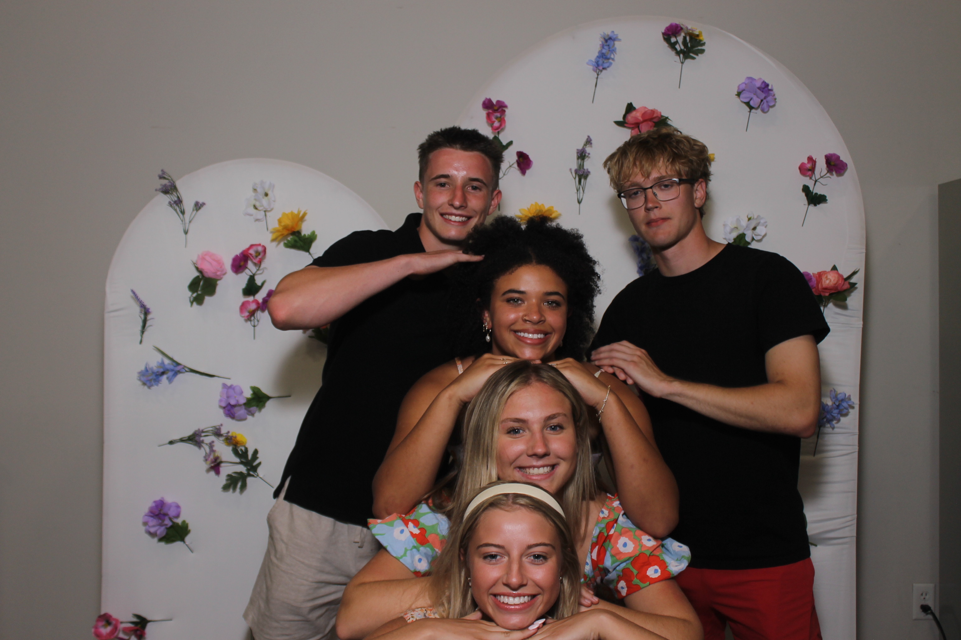 Aliana & Cloey's Grad Party | View more photos from the event at gallery.photoboothcincy.com/u/PhotoBoothCincy/Aliana-Cloeys-Grad-Party