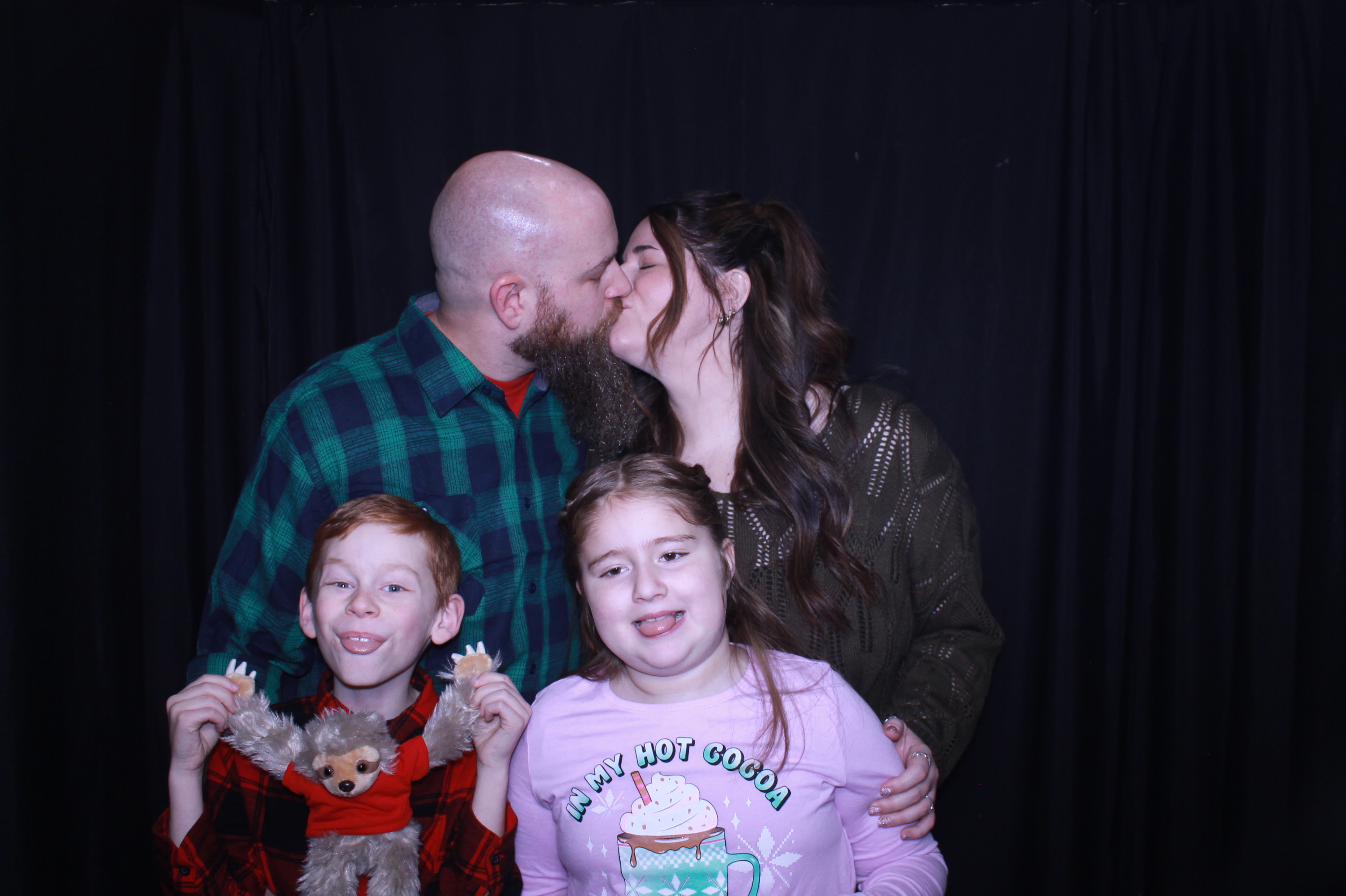 Alkermas Breakfast with Santa | View more photos from the event at gallery.photoboothcincy.com/u/PhotoBoothCincy/Alkermas-Breakfast-with-Santa