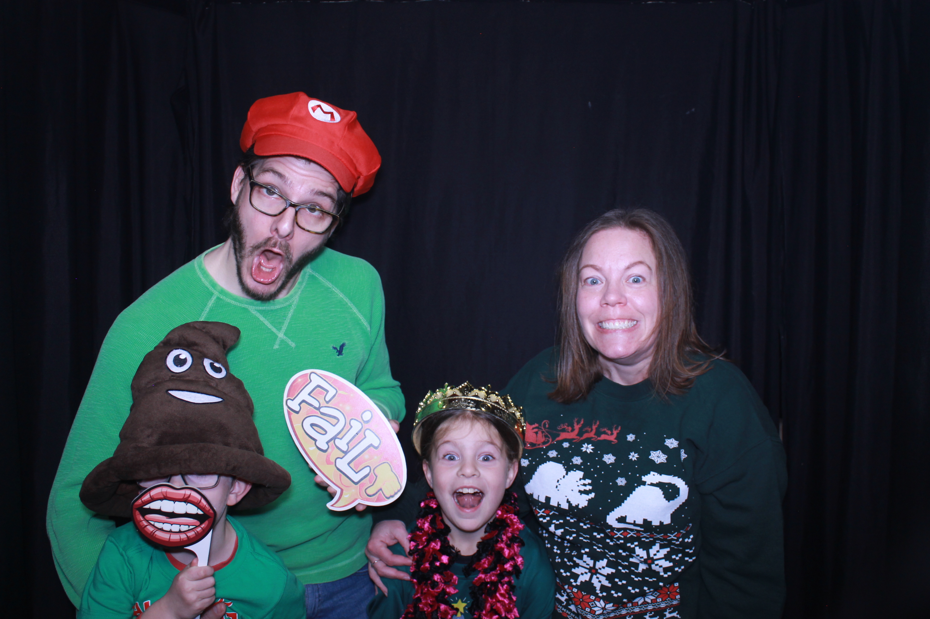 Alkermas Breakfast with Santa | View more photos from the event at gallery.photoboothcincy.com/u/PhotoBoothCincy/Alkermas-Breakfast-with-Santa