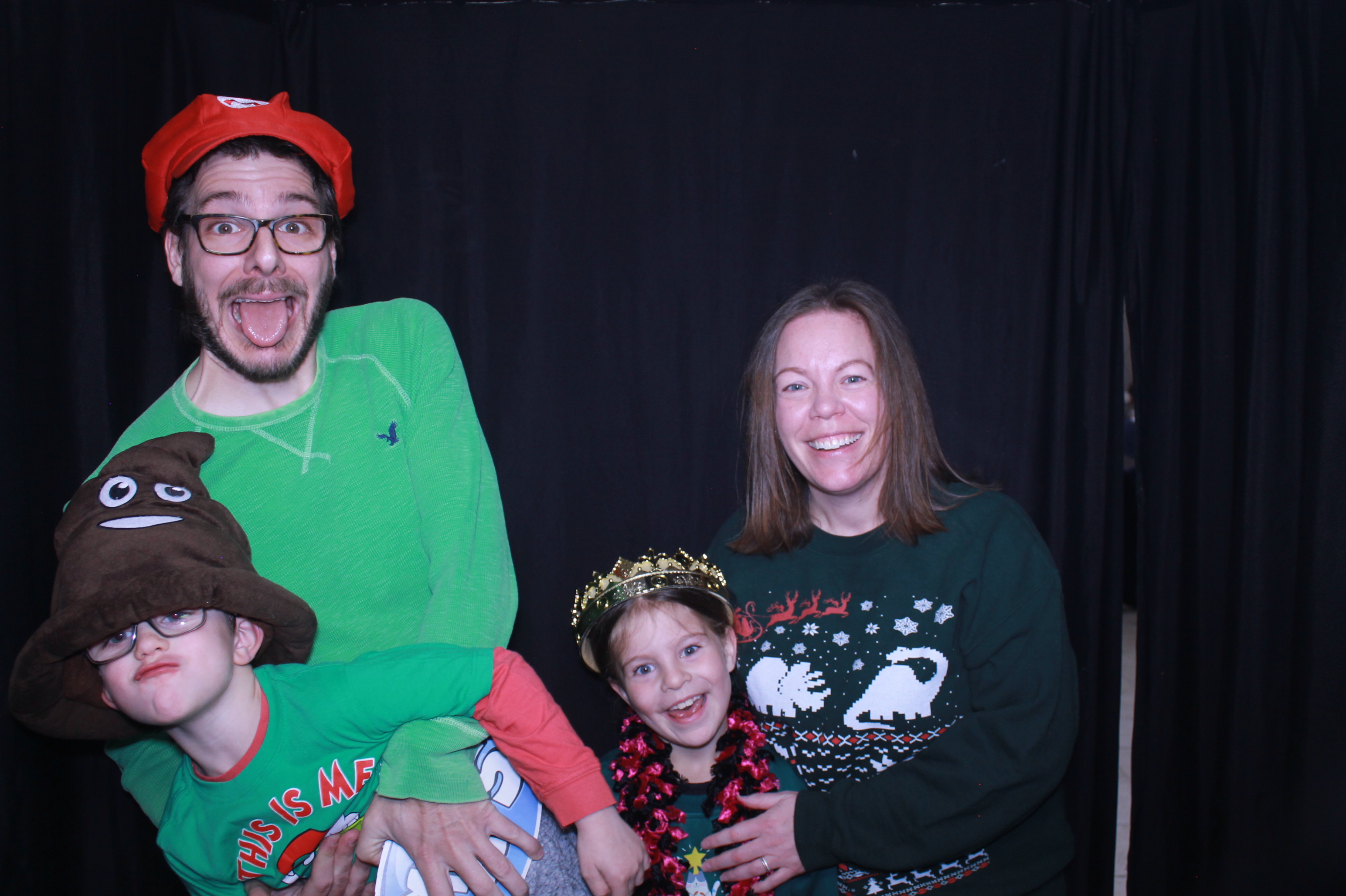 Alkermas Breakfast with Santa | View more photos from the event at gallery.photoboothcincy.com/u/PhotoBoothCincy/Alkermas-Breakfast-with-Santa