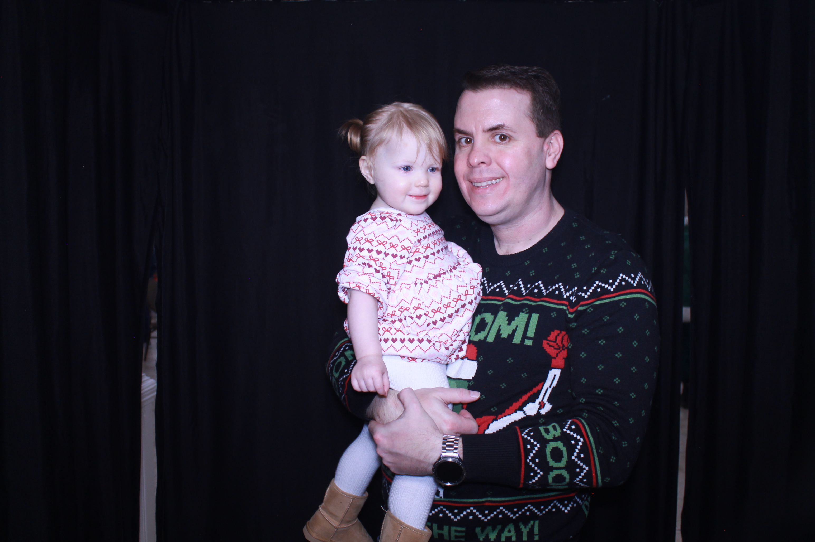 Alkermas Breakfast with Santa | View more photos from the event at gallery.photoboothcincy.com/u/PhotoBoothCincy/Alkermas-Breakfast-with-Santa