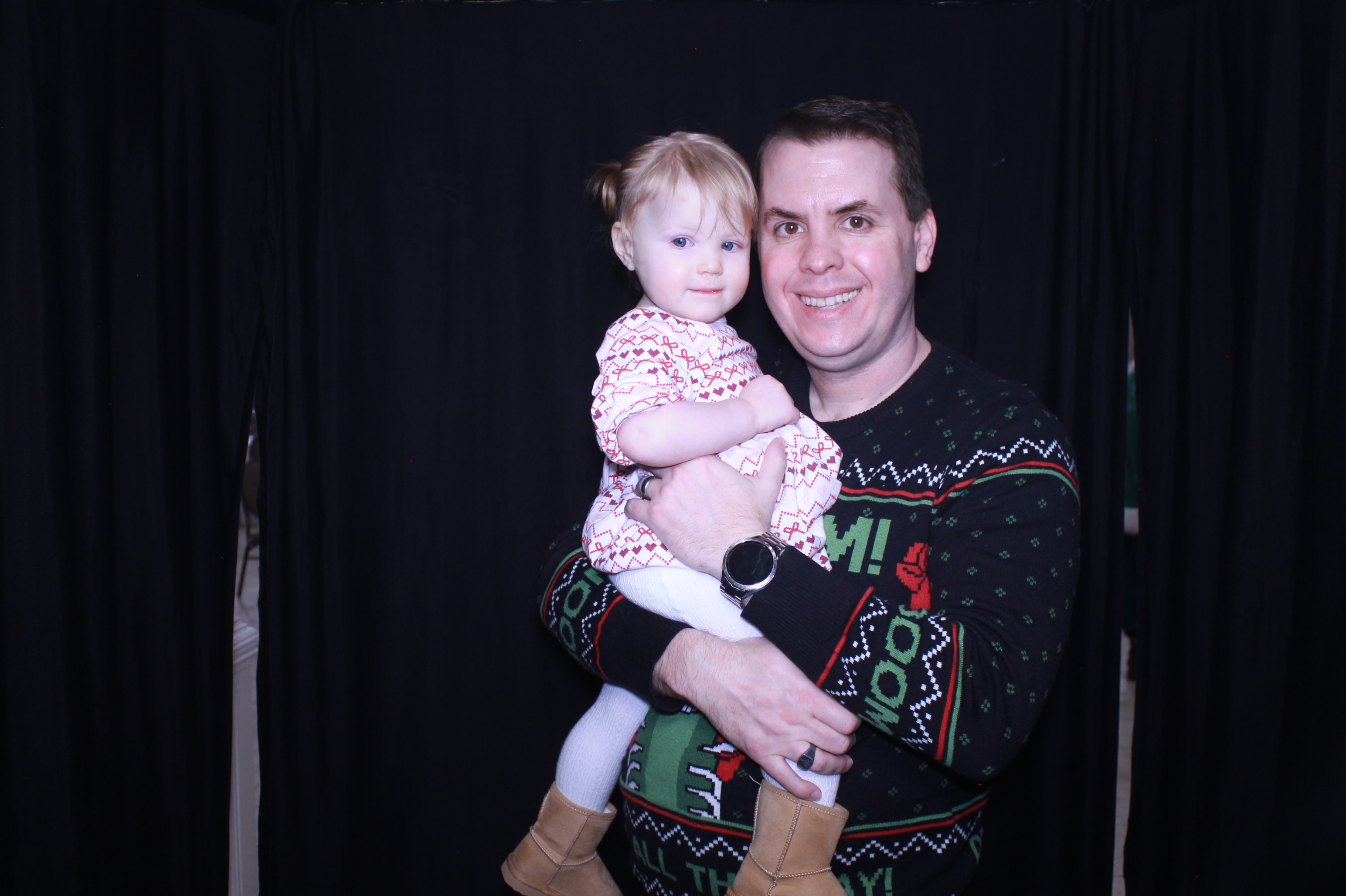 Alkermas Breakfast with Santa | View more photos from the event at gallery.photoboothcincy.com/u/PhotoBoothCincy/Alkermas-Breakfast-with-Santa