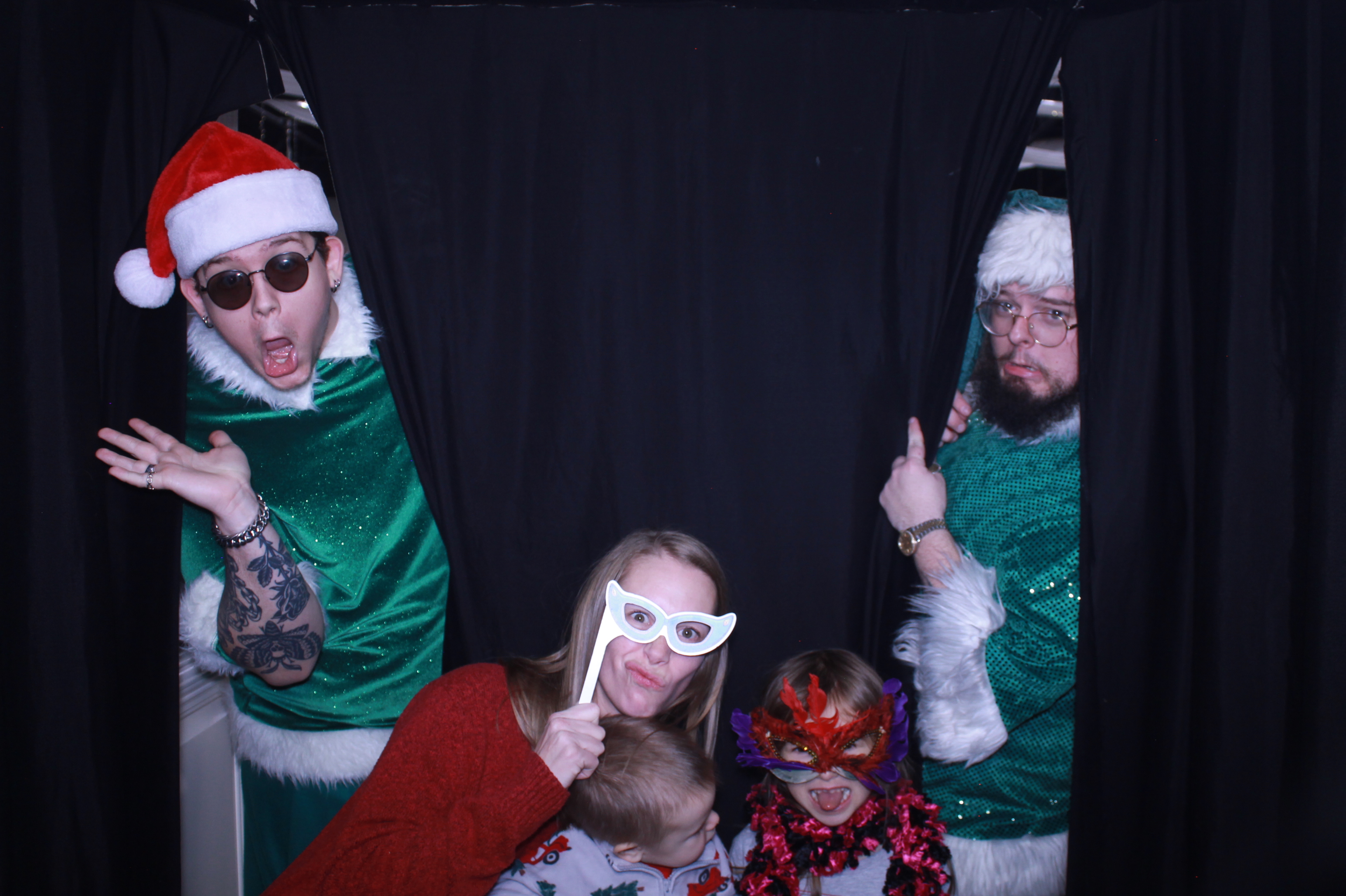 Alkermas Breakfast with Santa | View more photos from the event at gallery.photoboothcincy.com/u/PhotoBoothCincy/Alkermas-Breakfast-with-Santa