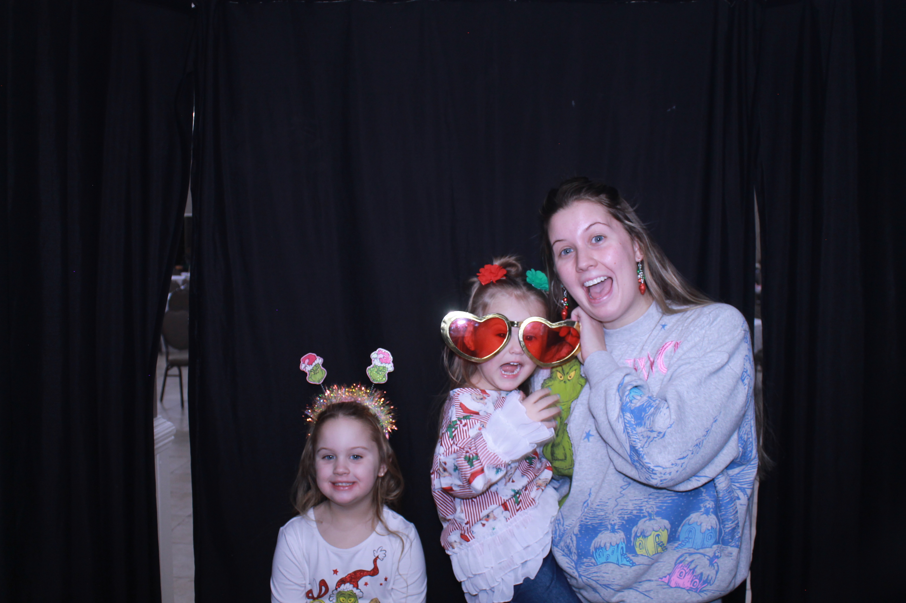 Alkermas Breakfast with Santa | View more photos from the event at gallery.photoboothcincy.com/u/PhotoBoothCincy/Alkermas-Breakfast-with-Santa