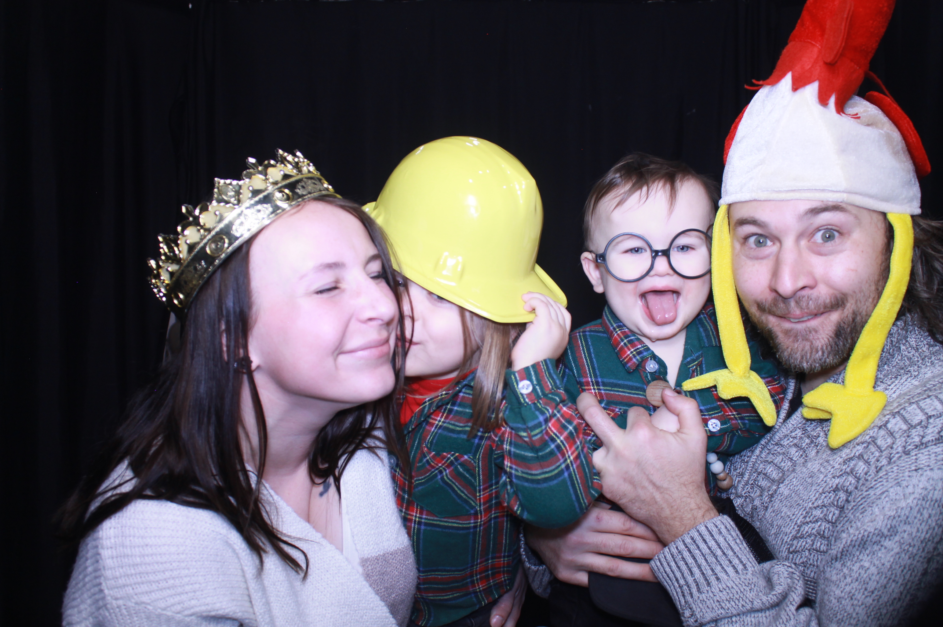 Alkermas Breakfast with Santa | View more photos from the event at gallery.photoboothcincy.com/u/PhotoBoothCincy/Alkermas-Breakfast-with-Santa