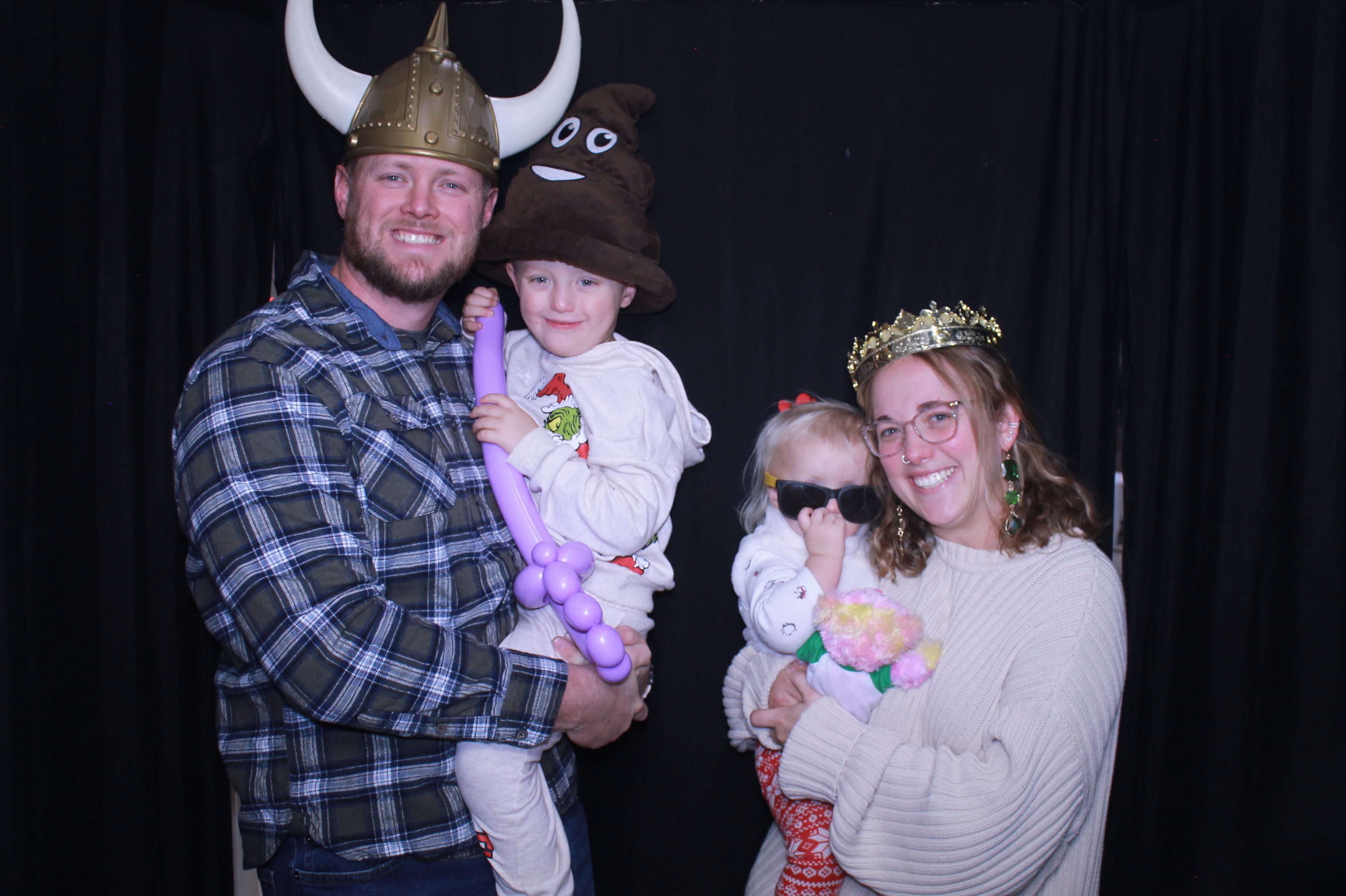 Alkermas Breakfast with Santa | View more photos from the event at gallery.photoboothcincy.com/u/PhotoBoothCincy/Alkermas-Breakfast-with-Santa