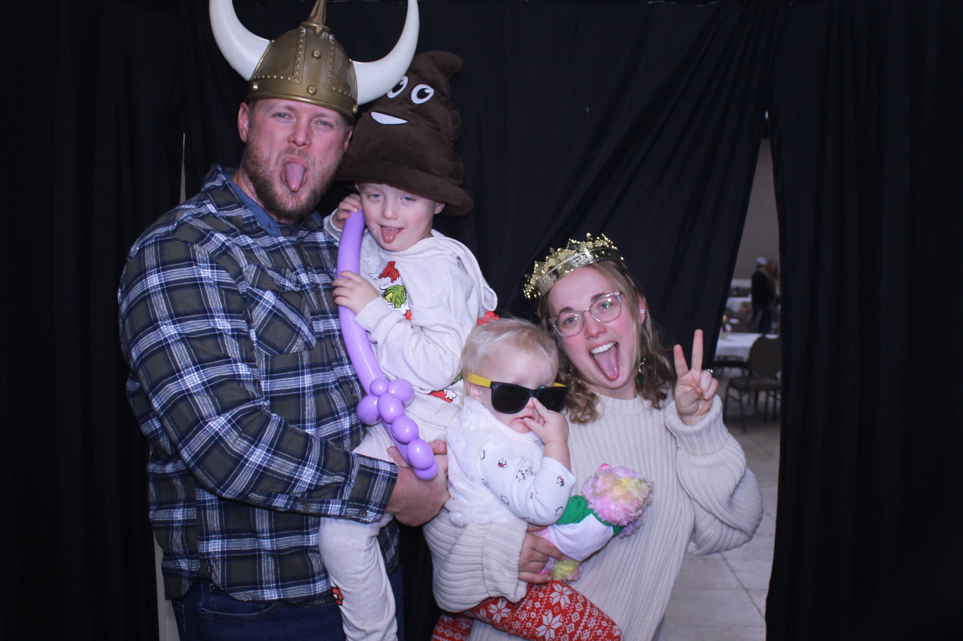 Alkermas Breakfast with Santa | View more photos from the event at gallery.photoboothcincy.com/u/PhotoBoothCincy/Alkermas-Breakfast-with-Santa