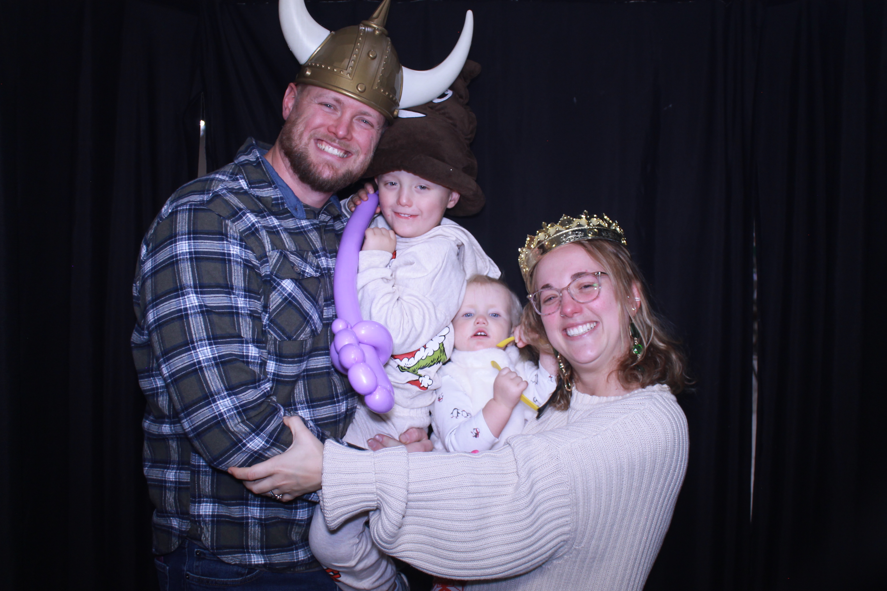 Alkermas Breakfast with Santa | View more photos from the event at gallery.photoboothcincy.com/u/PhotoBoothCincy/Alkermas-Breakfast-with-Santa