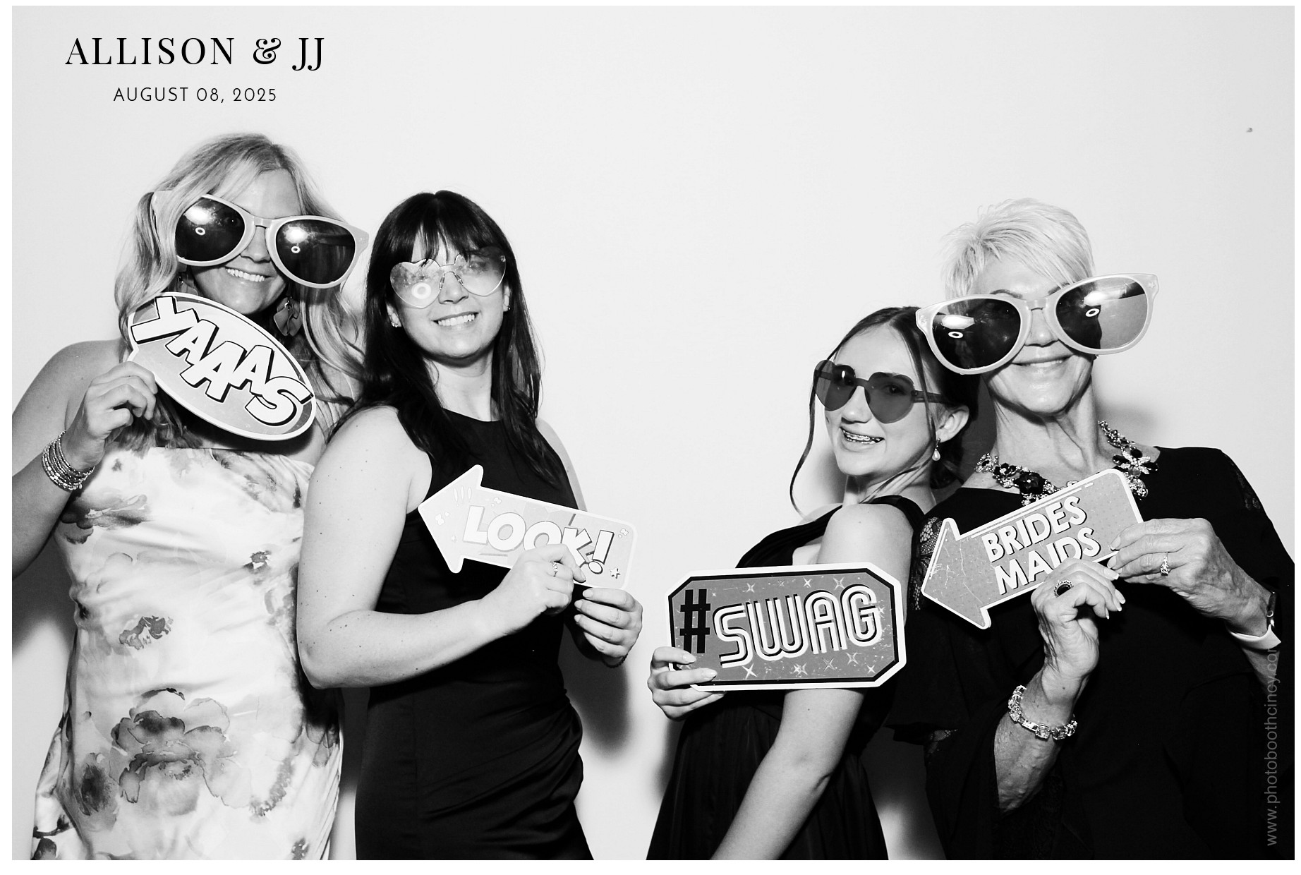 Allison & JJ | View more photos from the event at gallery.photoboothcincy.com/u/PhotoBoothCincy/Allison-JJ