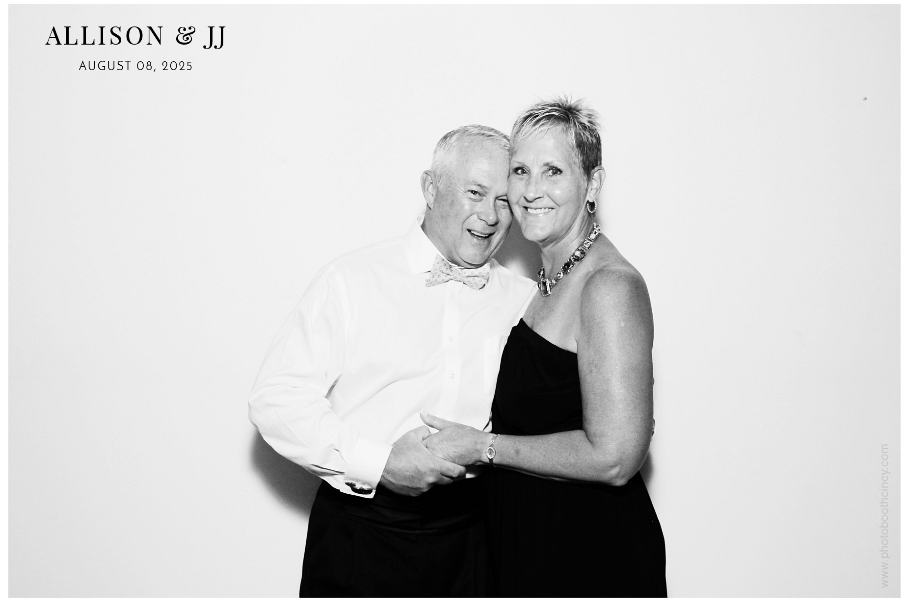 Allison & JJ | View more photos from the event at gallery.photoboothcincy.com/u/PhotoBoothCincy/Allison-JJ