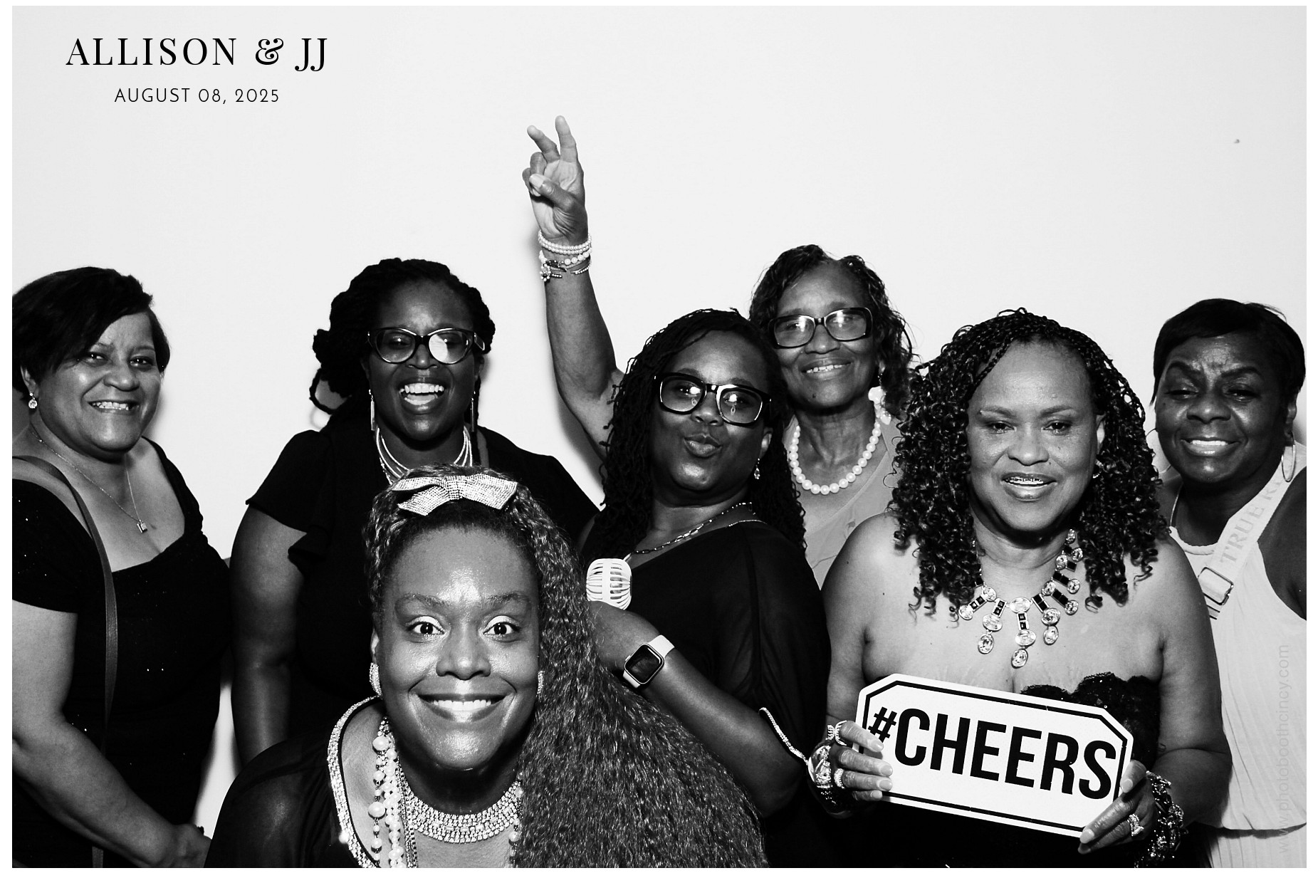 Allison & JJ | View more photos from the event at gallery.photoboothcincy.com/u/PhotoBoothCincy/Allison-JJ