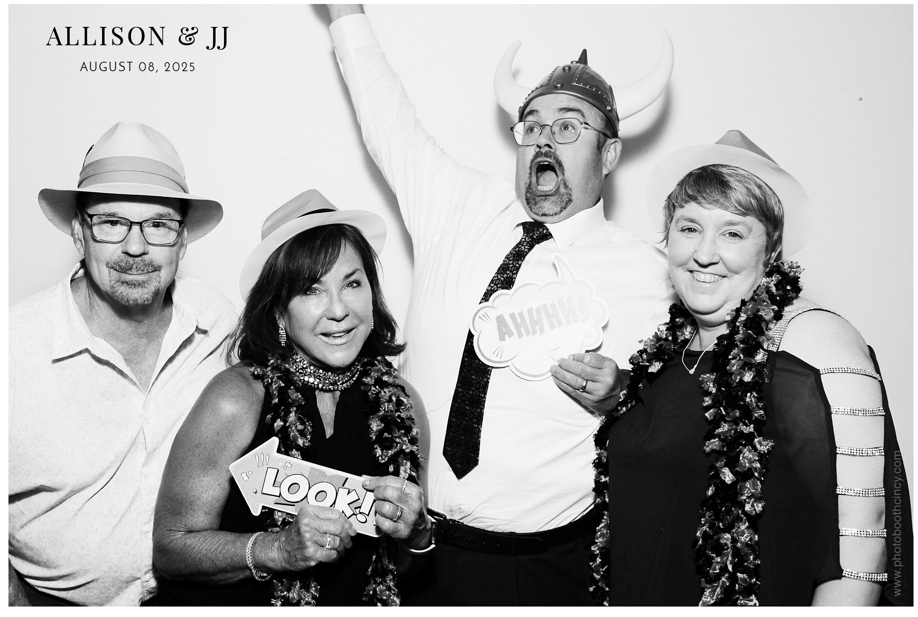 Allison & JJ | View more photos from the event at gallery.photoboothcincy.com/u/PhotoBoothCincy/Allison-JJ