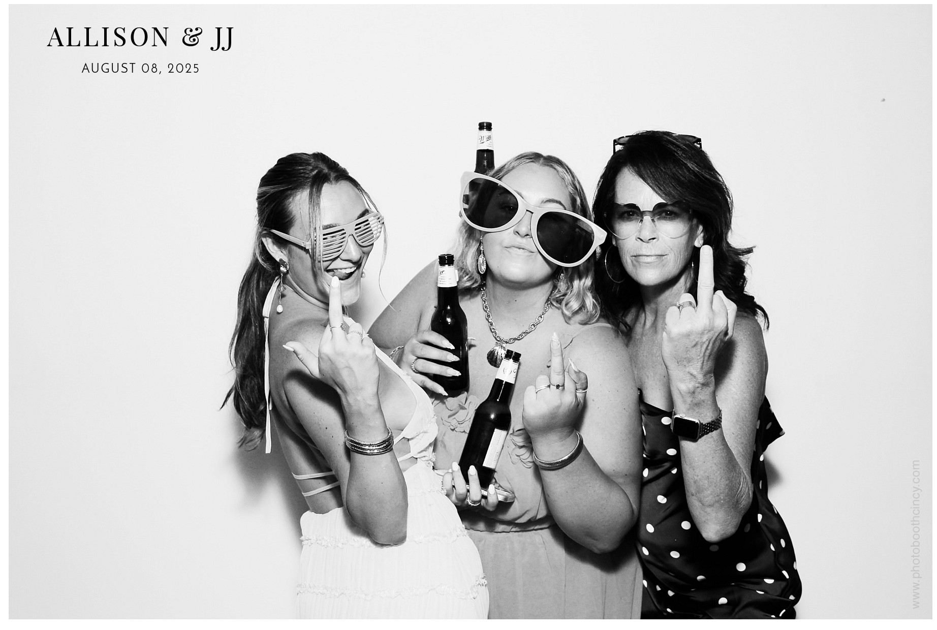 Allison & JJ | View more photos from the event at gallery.photoboothcincy.com/u/PhotoBoothCincy/Allison-JJ