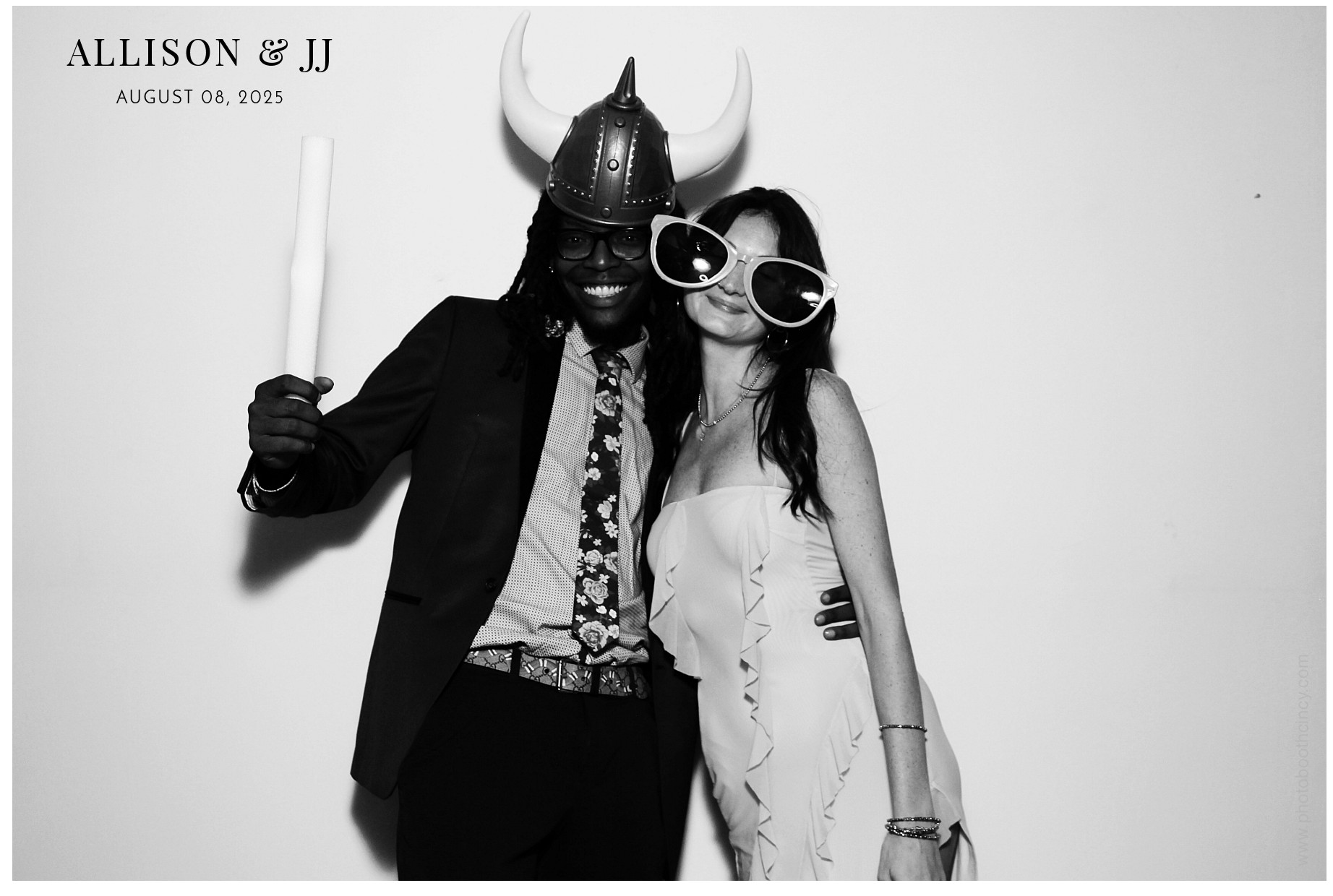 Allison & JJ | View more photos from the event at gallery.photoboothcincy.com/u/PhotoBoothCincy/Allison-JJ