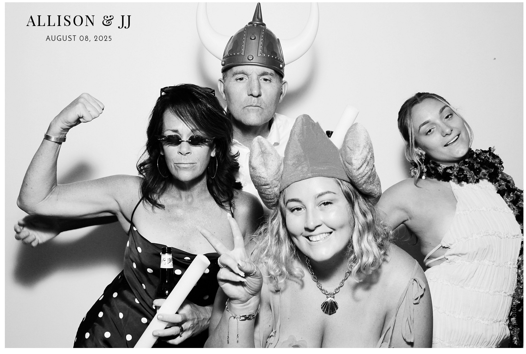 Allison & JJ | View more photos from the event at gallery.photoboothcincy.com/u/PhotoBoothCincy/Allison-JJ