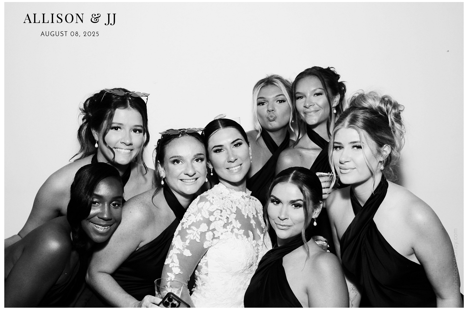 Allison & JJ | View more photos from the event at gallery.photoboothcincy.com/u/PhotoBoothCincy/Allison-JJ