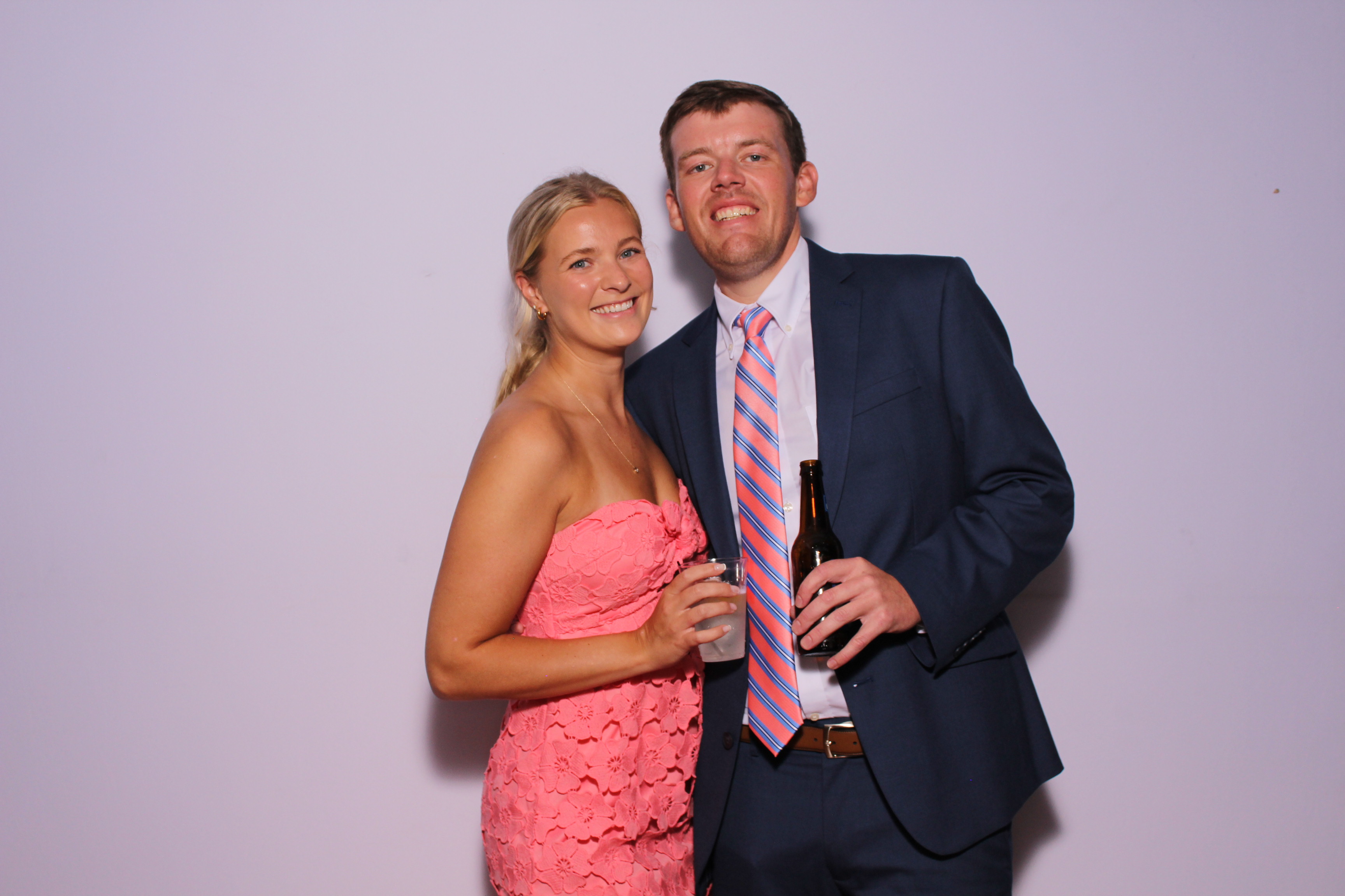 Allison & JJ | View more photos from the event at gallery.photoboothcincy.com/u/PhotoBoothCincy/Allison-JJ
