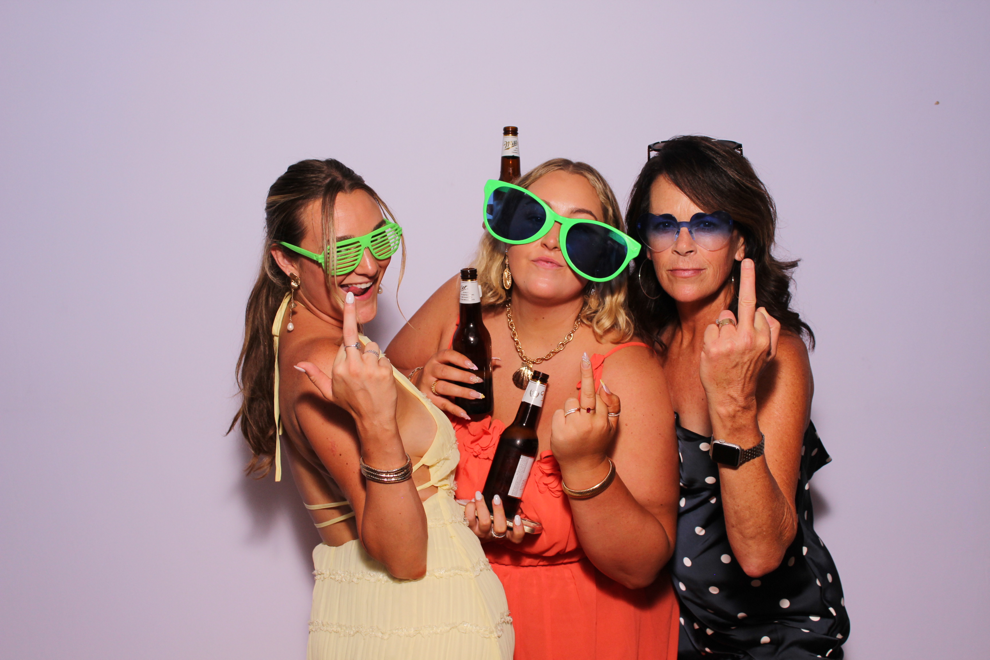 Allison & JJ | View more photos from the event at gallery.photoboothcincy.com/u/PhotoBoothCincy/Allison-JJ