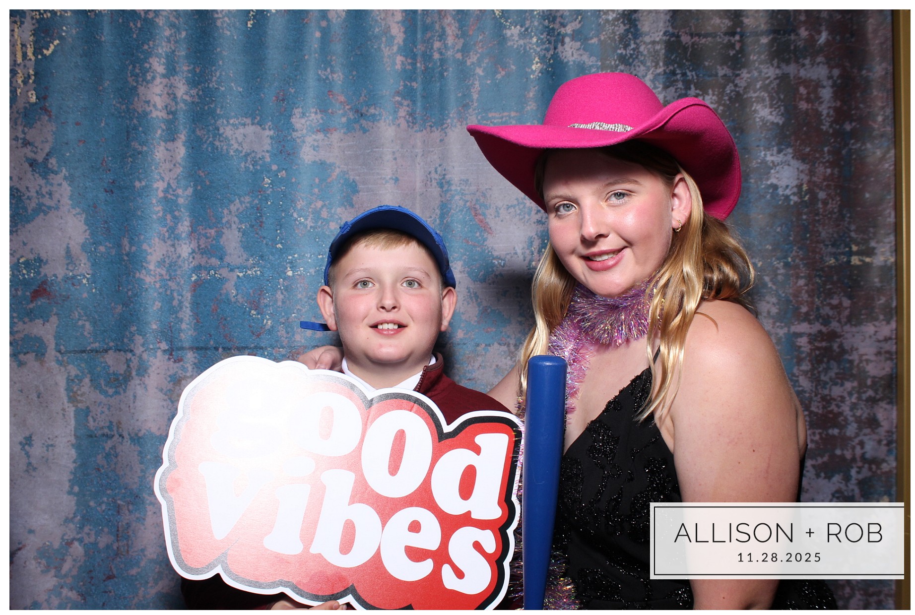 Allison + Rob | View more photos from the event at gallery.photoboothcincy.com/u/PhotoBoothCincy/Allison-Rob