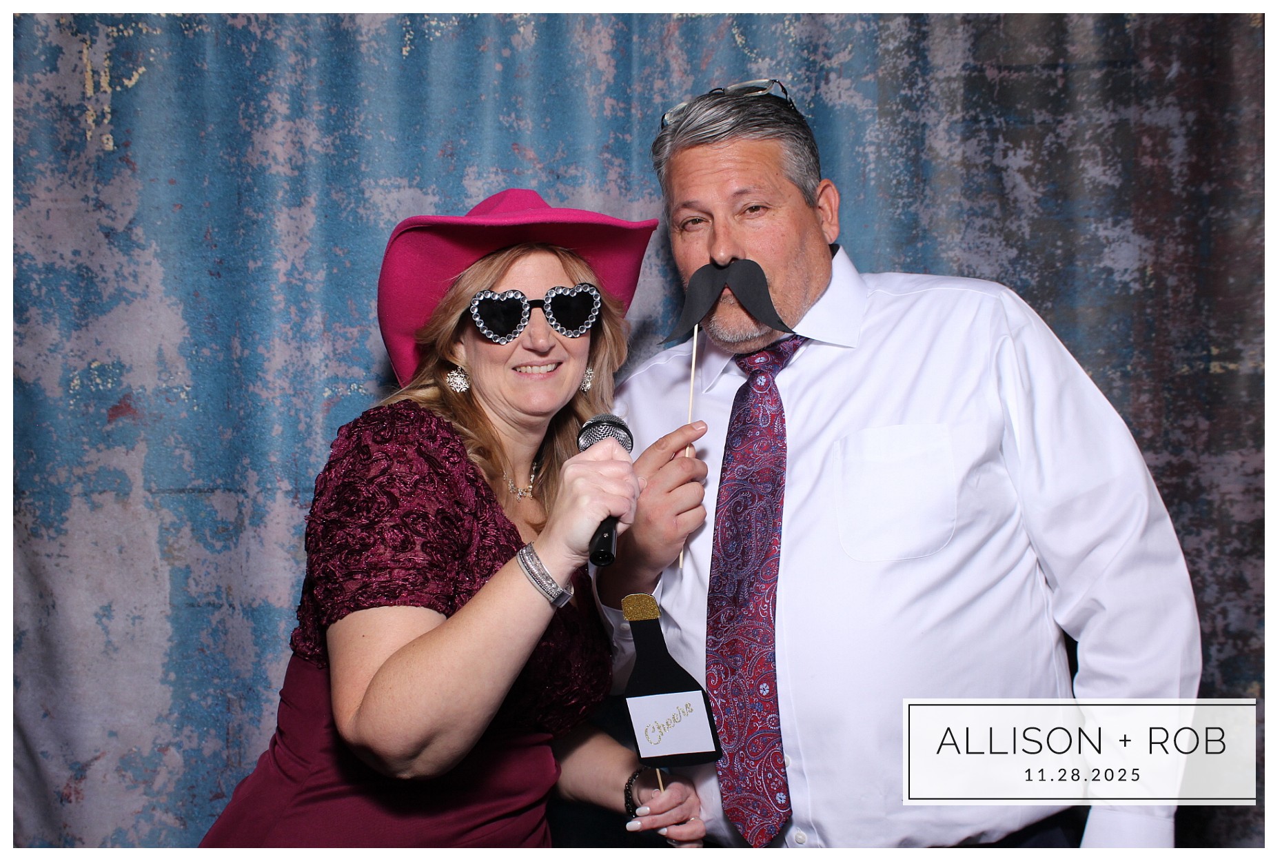 Allison + Rob | View more photos from the event at gallery.photoboothcincy.com/u/PhotoBoothCincy/Allison-Rob