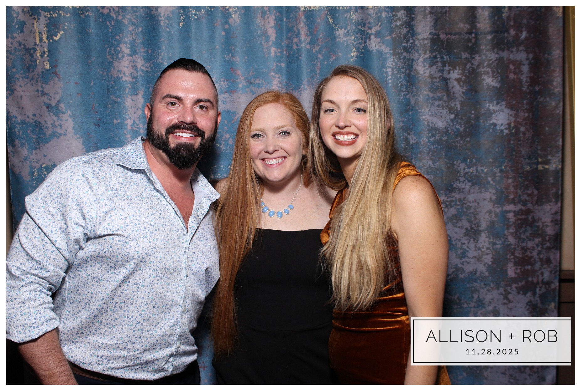 Allison + Rob | View more photos from the event at gallery.photoboothcincy.com/u/PhotoBoothCincy/Allison-Rob
