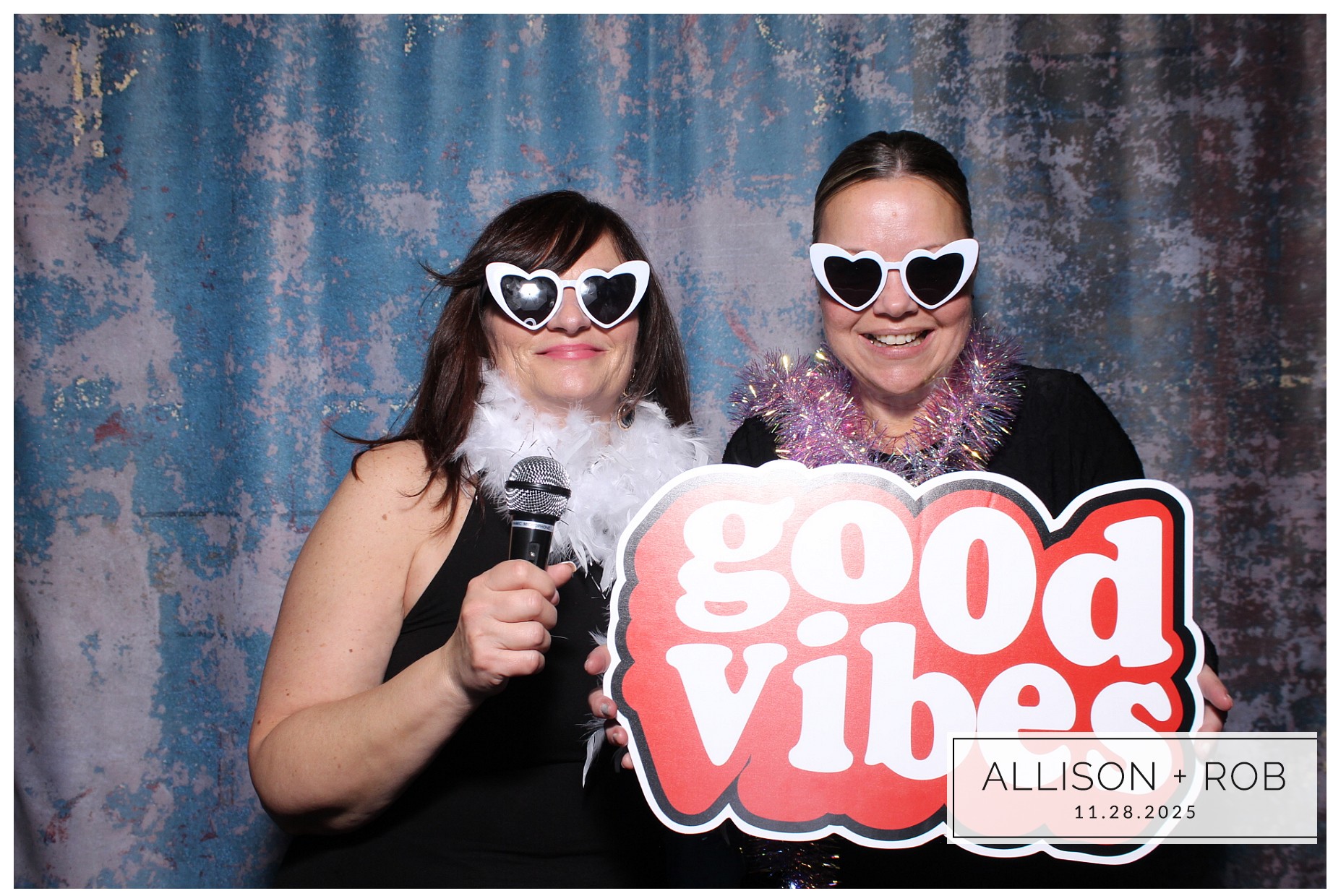 Allison + Rob | View more photos from the event at gallery.photoboothcincy.com/u/PhotoBoothCincy/Allison-Rob