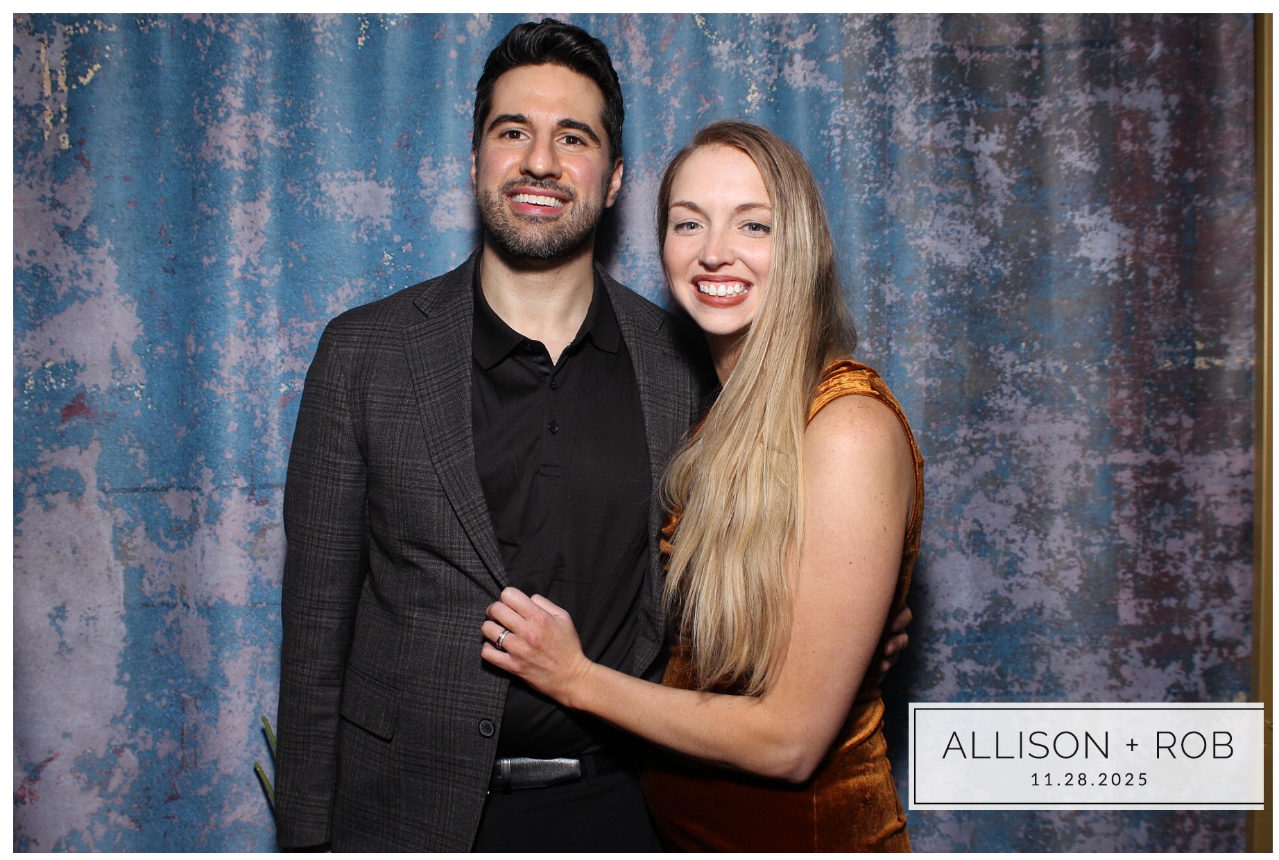 Allison + Rob | View more photos from the event at gallery.photoboothcincy.com/u/PhotoBoothCincy/Allison-Rob