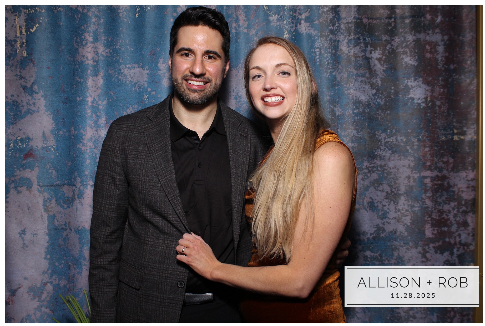 Allison + Rob | View more photos from the event at gallery.photoboothcincy.com/u/PhotoBoothCincy/Allison-Rob