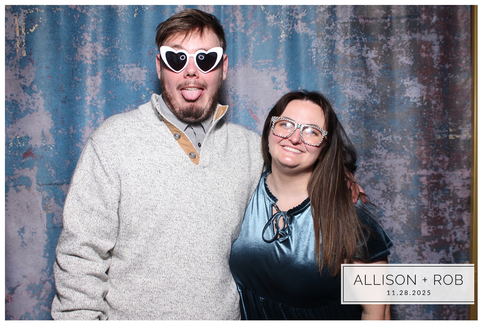 Allison + Rob | View more photos from the event at gallery.photoboothcincy.com/u/PhotoBoothCincy/Allison-Rob