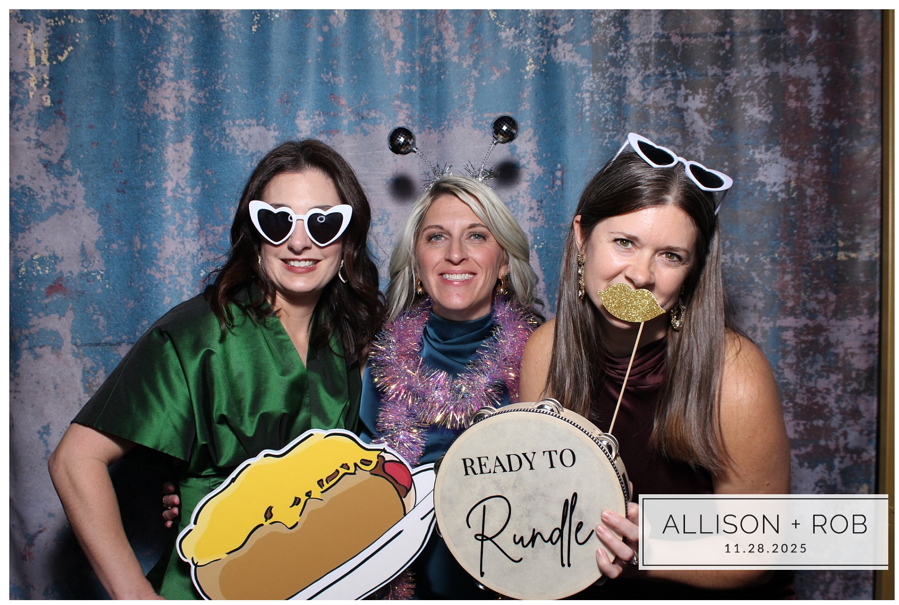 Allison + Rob | View more photos from the event at gallery.photoboothcincy.com/u/PhotoBoothCincy/Allison-Rob