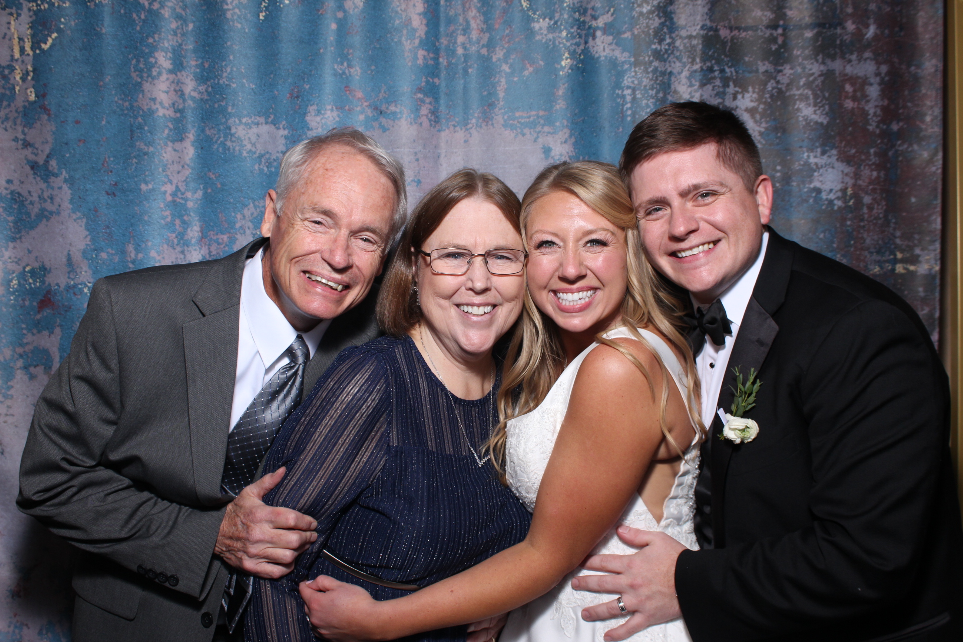 Allison + Rob | View more photos from the event at gallery.photoboothcincy.com/u/PhotoBoothCincy/Allison-Rob