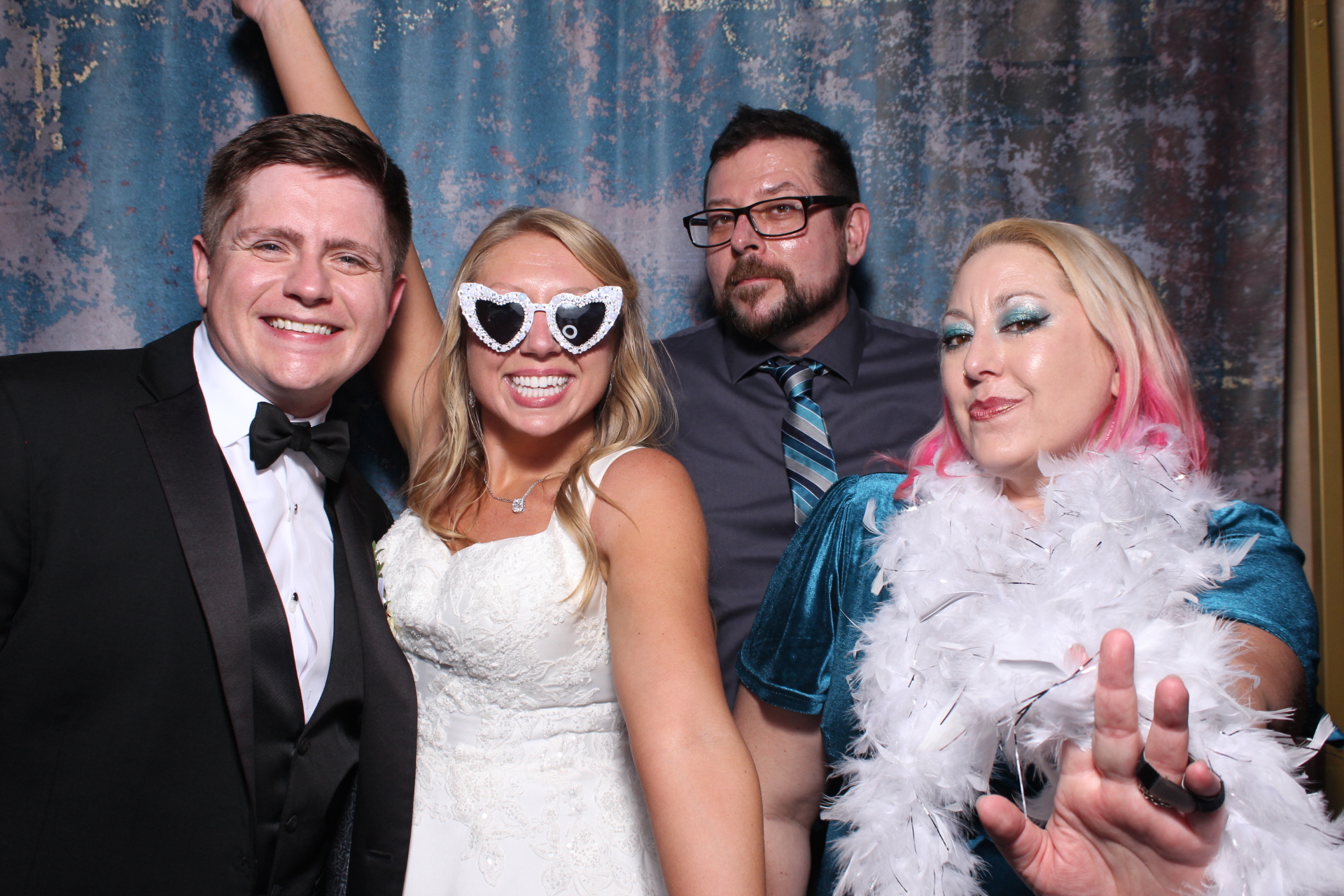 Allison + Rob | View more photos from the event at gallery.photoboothcincy.com/u/PhotoBoothCincy/Allison-Rob