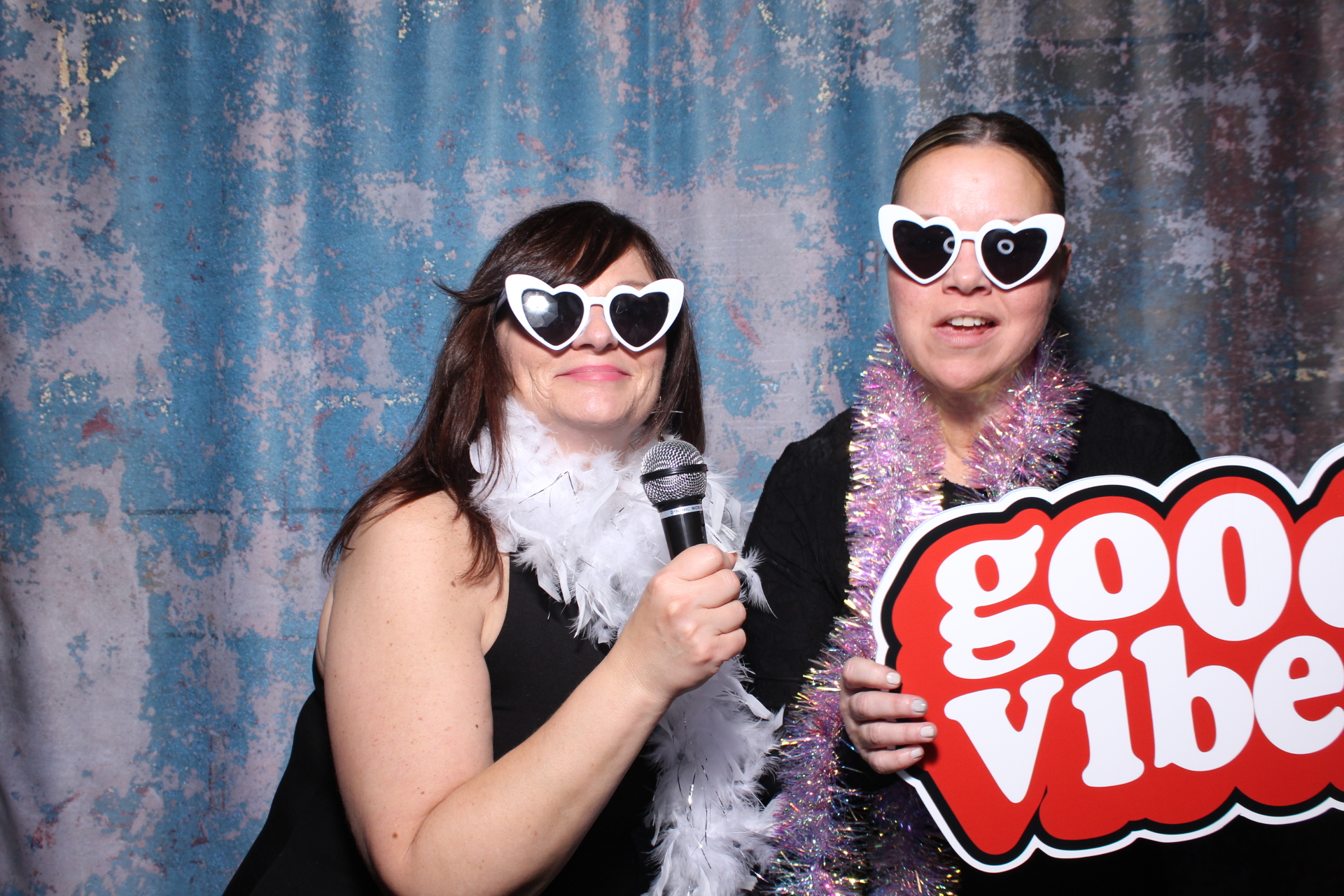 Allison + Rob | View more photos from the event at gallery.photoboothcincy.com/u/PhotoBoothCincy/Allison-Rob