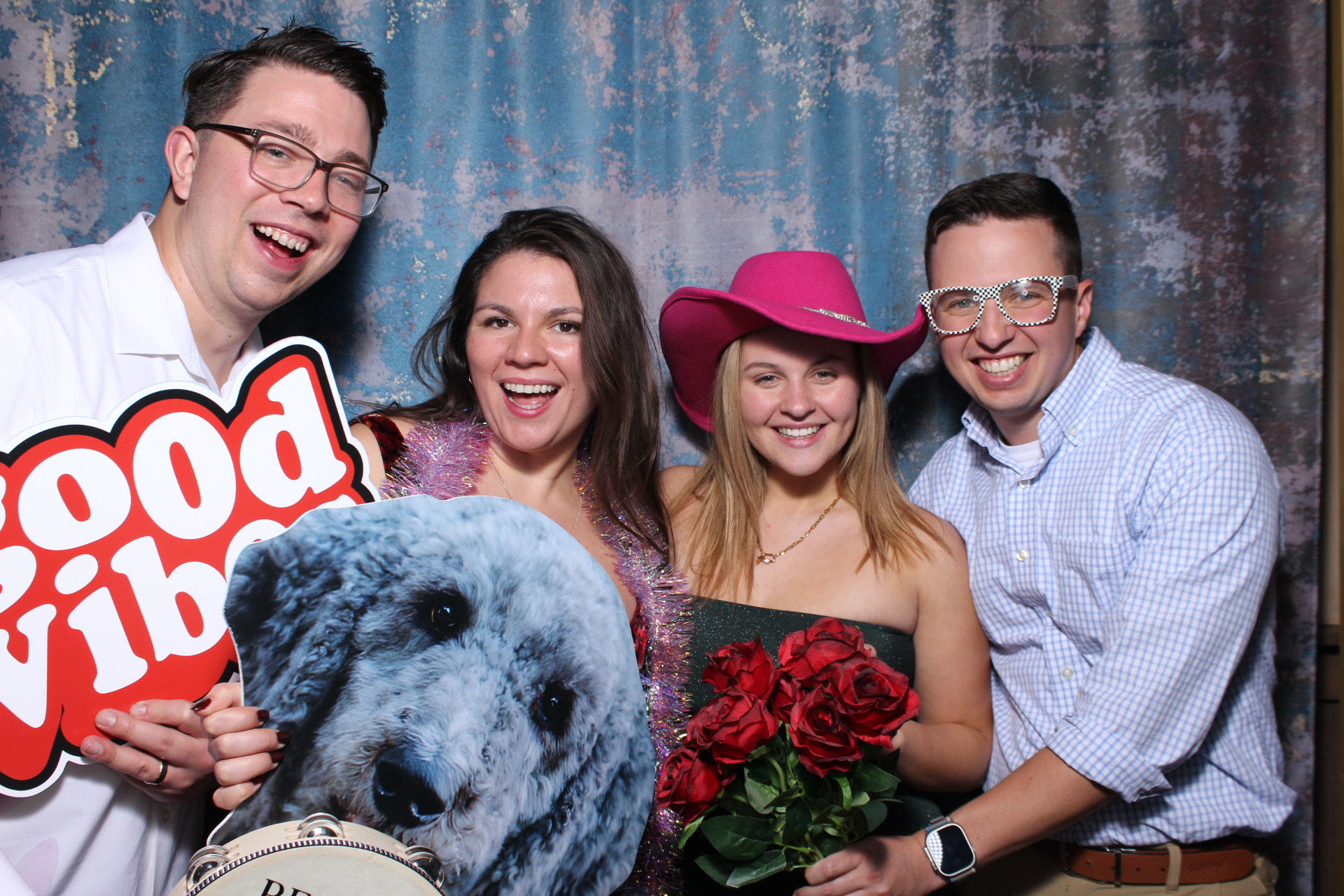 Allison + Rob | View more photos from the event at gallery.photoboothcincy.com/u/PhotoBoothCincy/Allison-Rob
