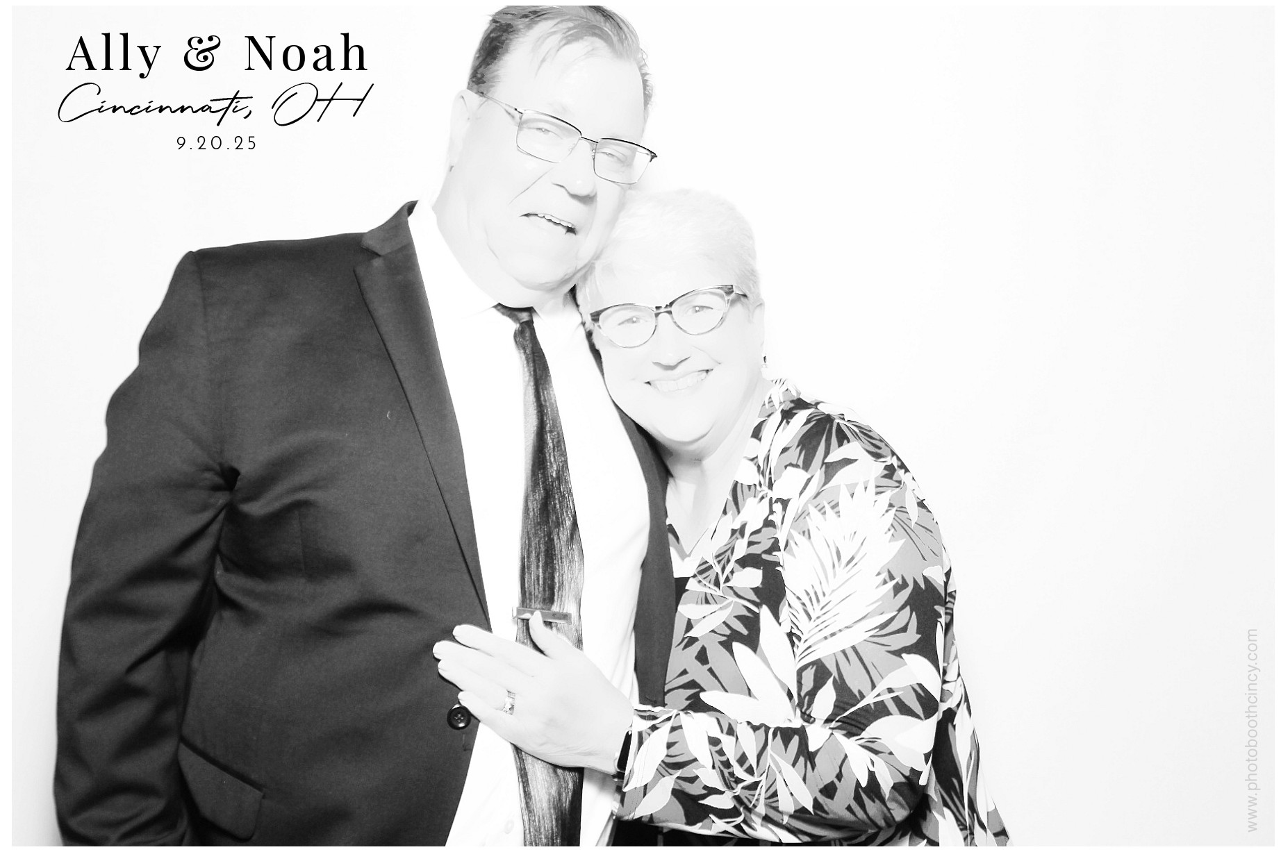 Ally & Noah's  | View more photos from the event at gallery.photoboothcincy.com/u/PhotoBoothCincy/Ally-Noahs