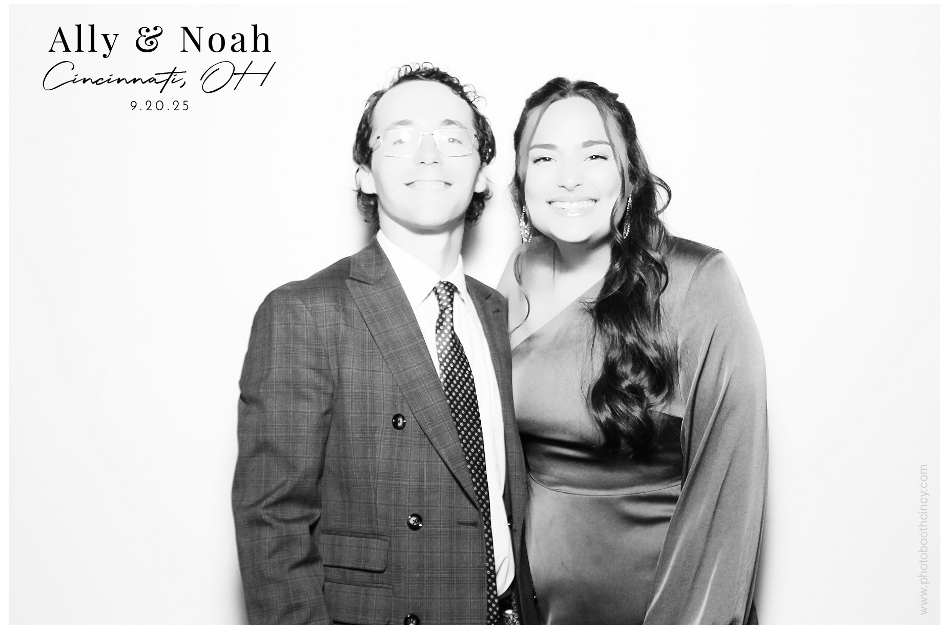 Ally & Noah's  | View more photos from the event at gallery.photoboothcincy.com/u/PhotoBoothCincy/Ally-Noahs